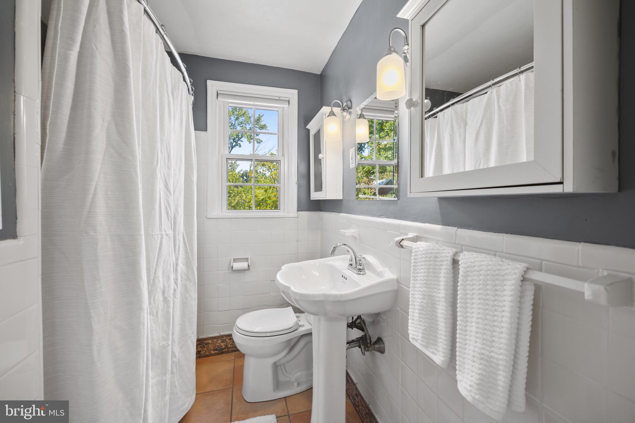 BELLE VIEW CONDOMINIUMS - Residential