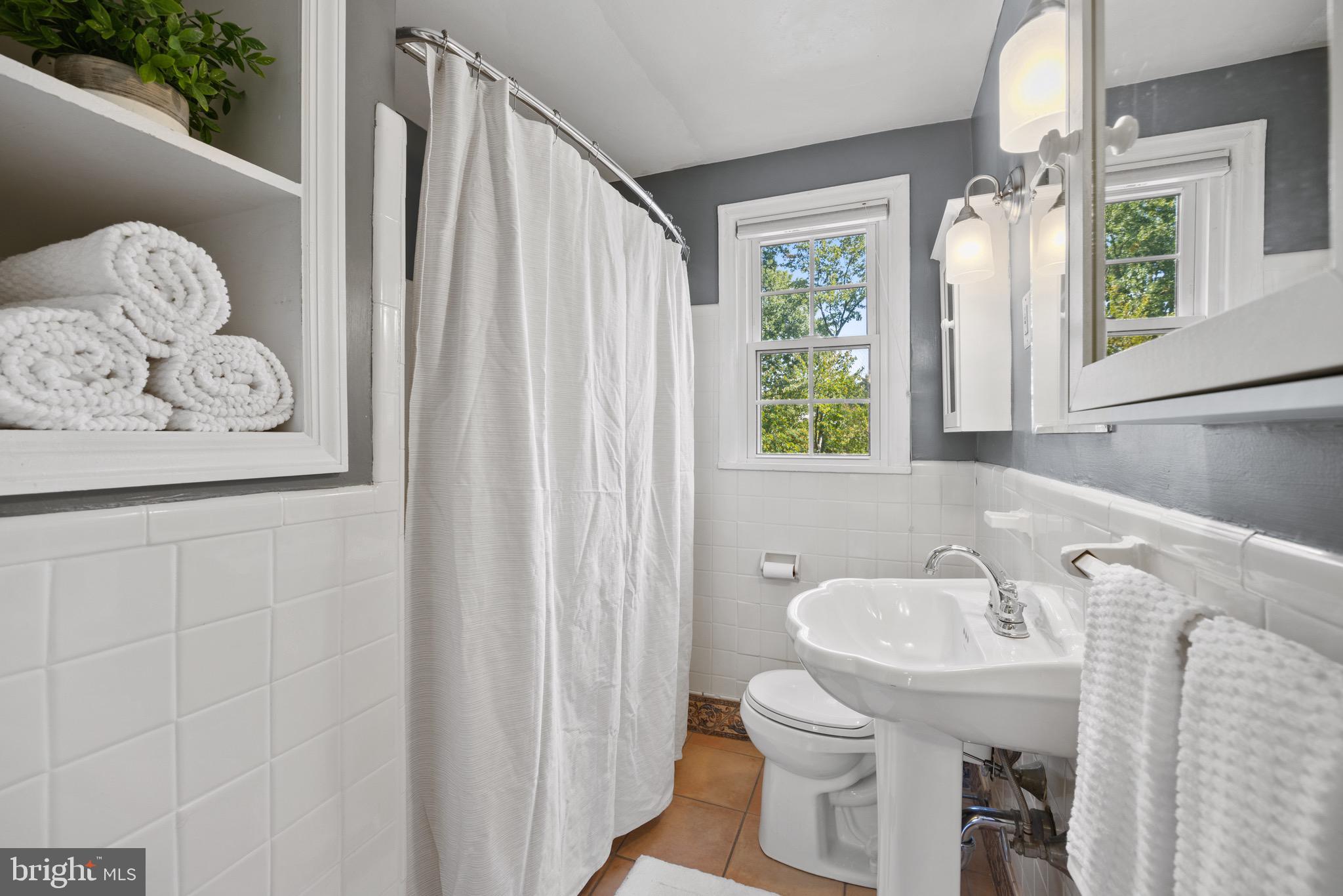 BELLE VIEW CONDOMINIUMS - Residential