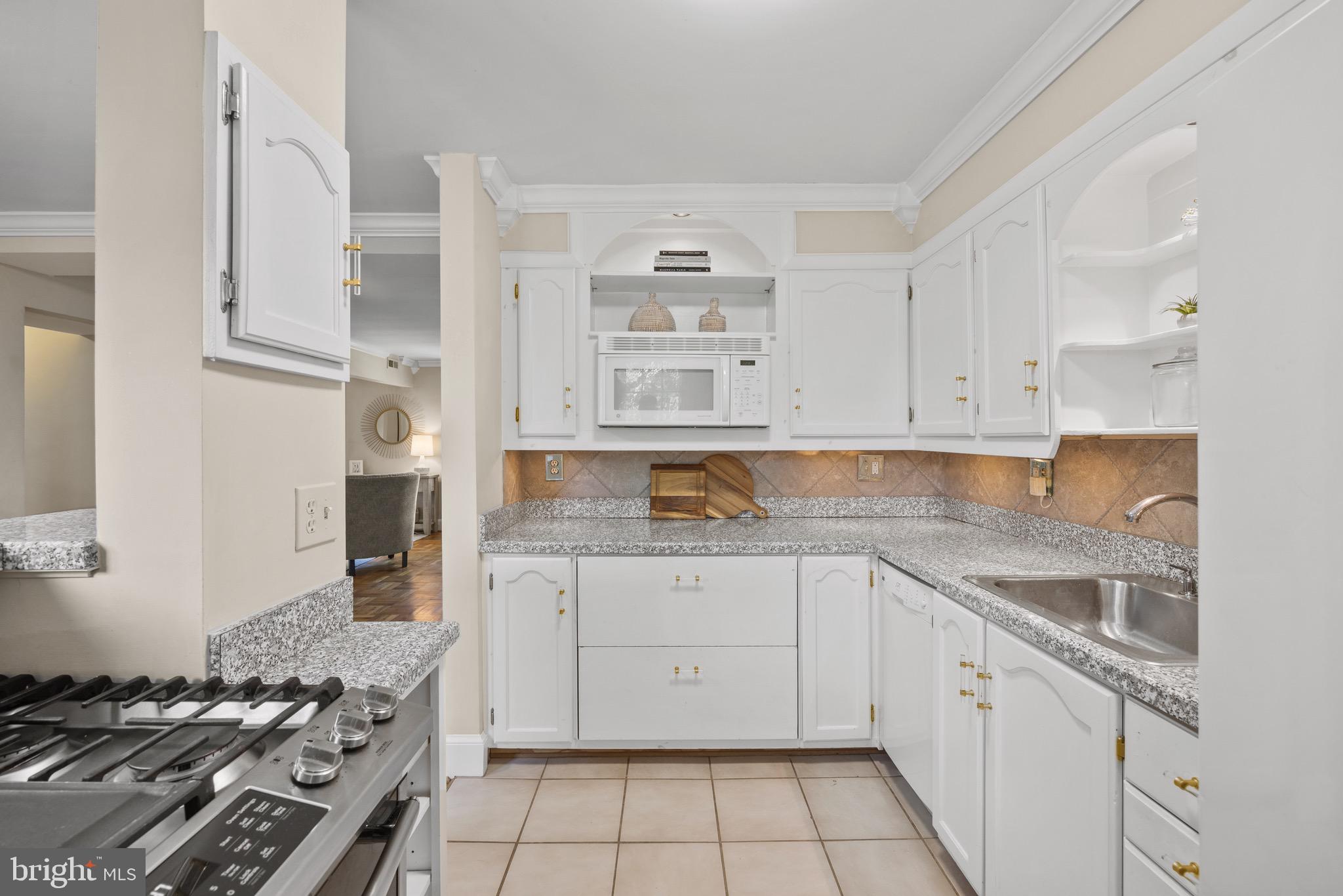 BELLE VIEW CONDOMINIUMS - Residential