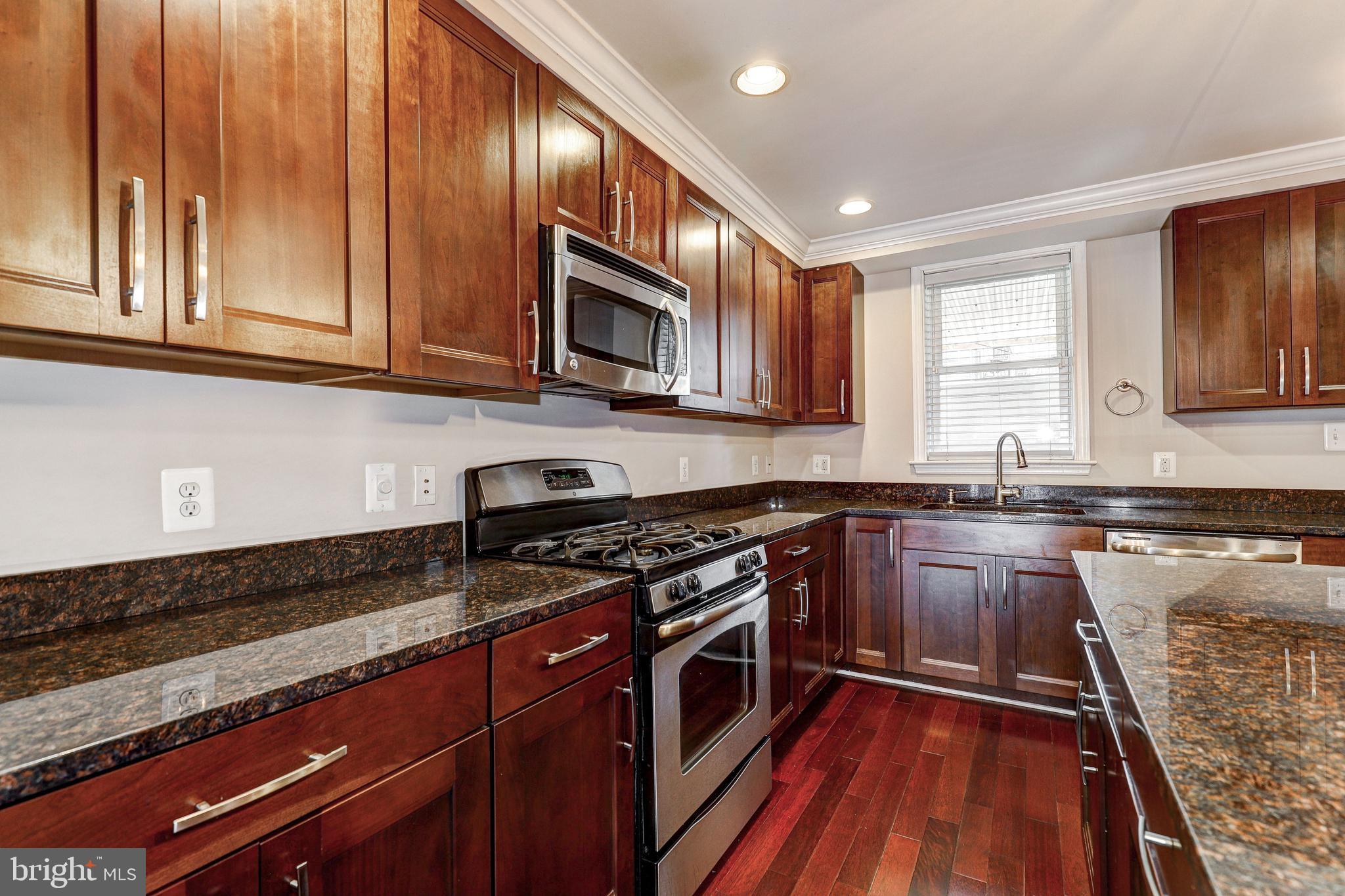 HIGHLANDTOWN - Residential Lease