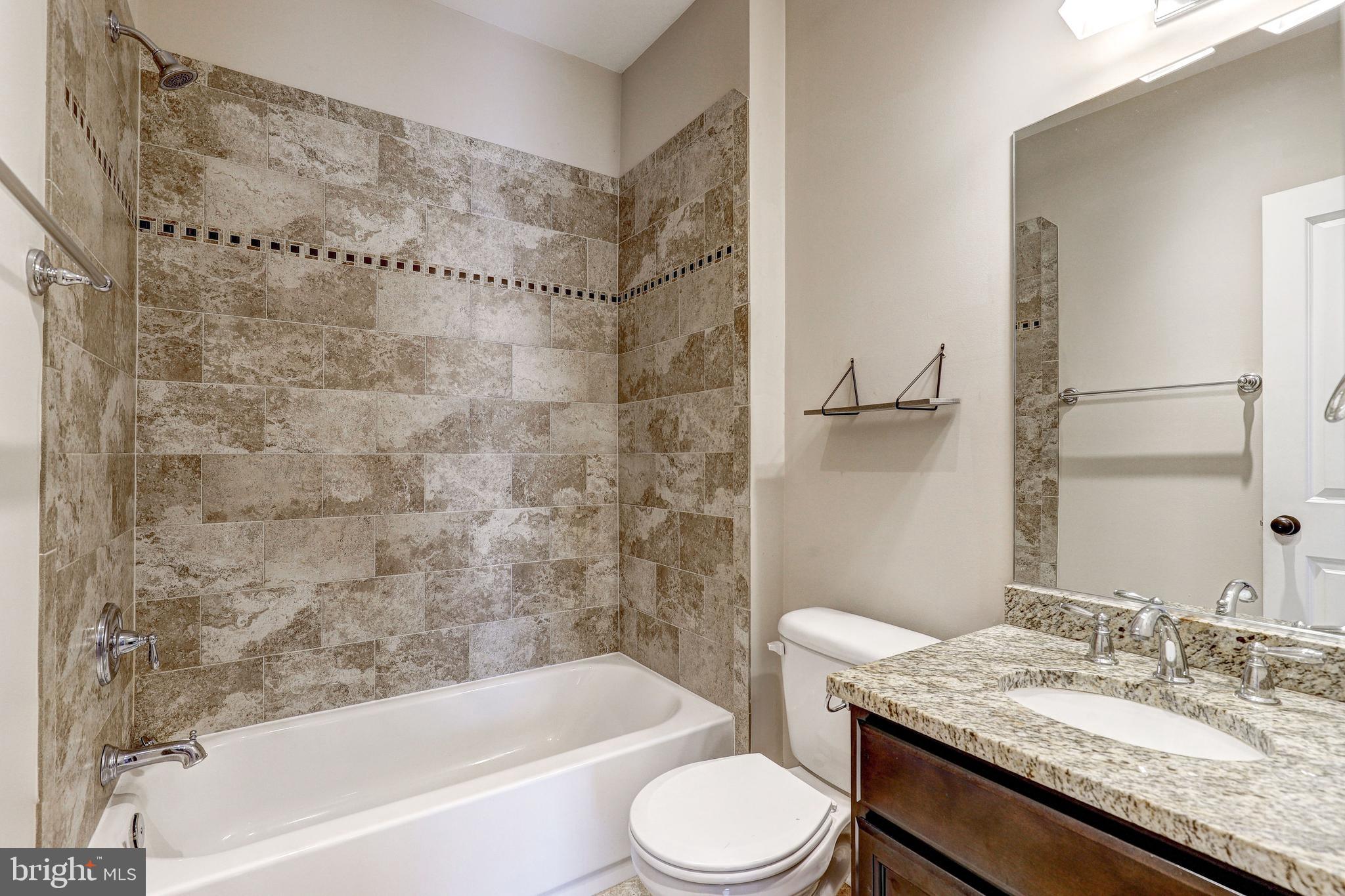 HIGHLANDTOWN - Residential Lease