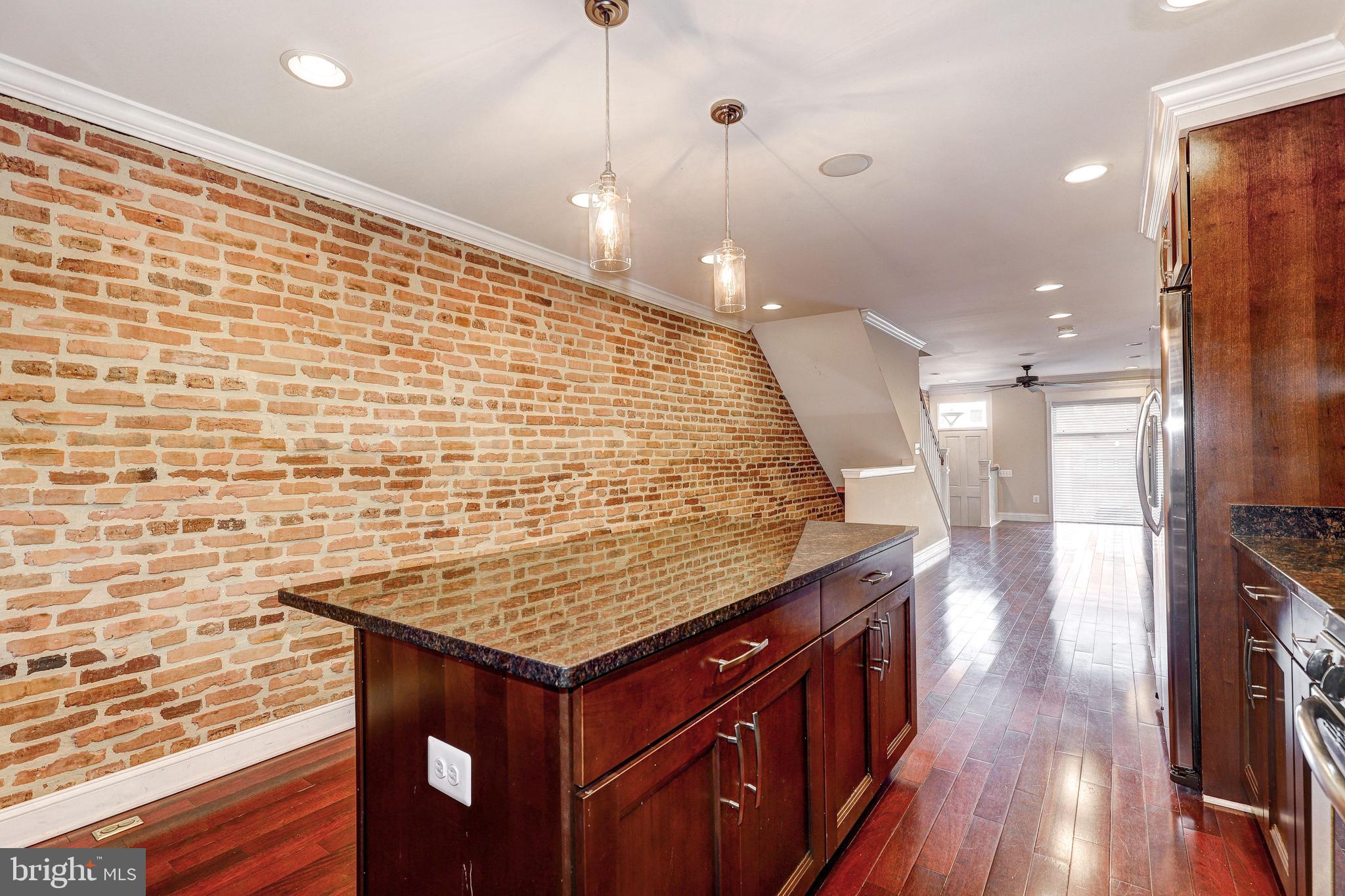 HIGHLANDTOWN - Residential Lease