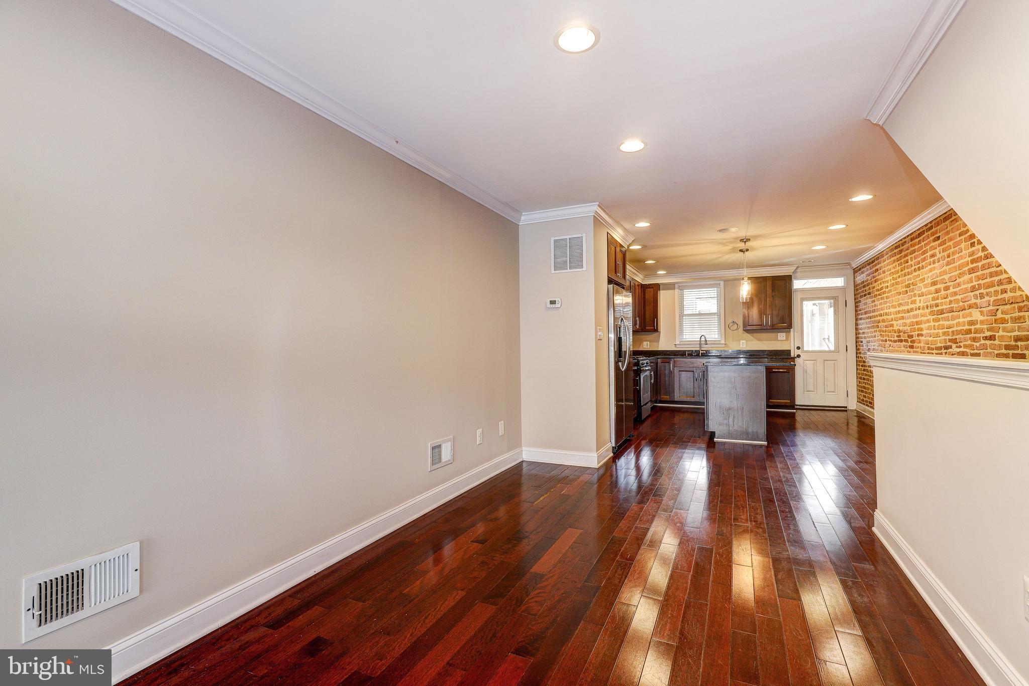 HIGHLANDTOWN - Residential Lease