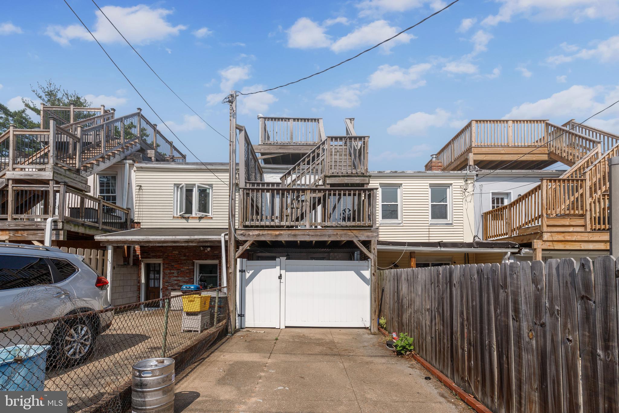 HIGHLANDTOWN - Residential Lease