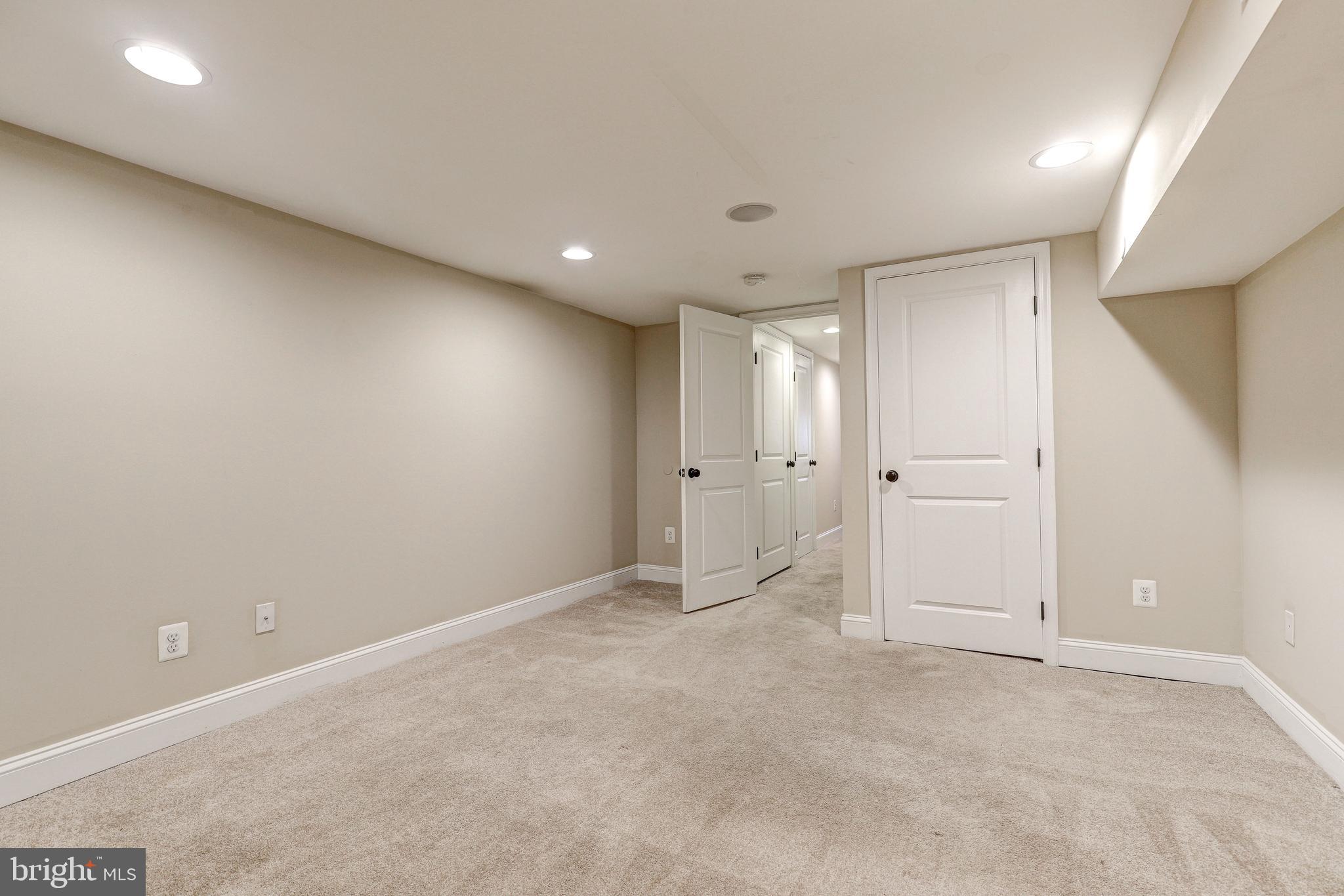 HIGHLANDTOWN - Residential Lease