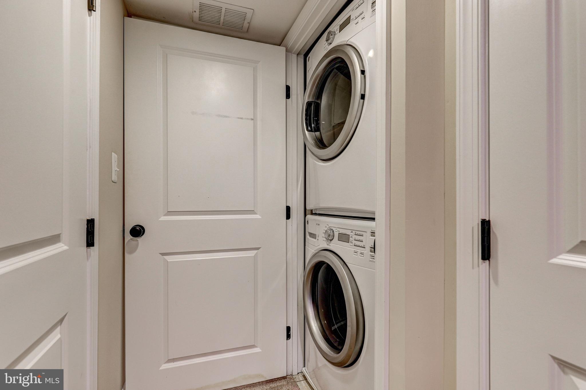 HIGHLANDTOWN - Residential Lease