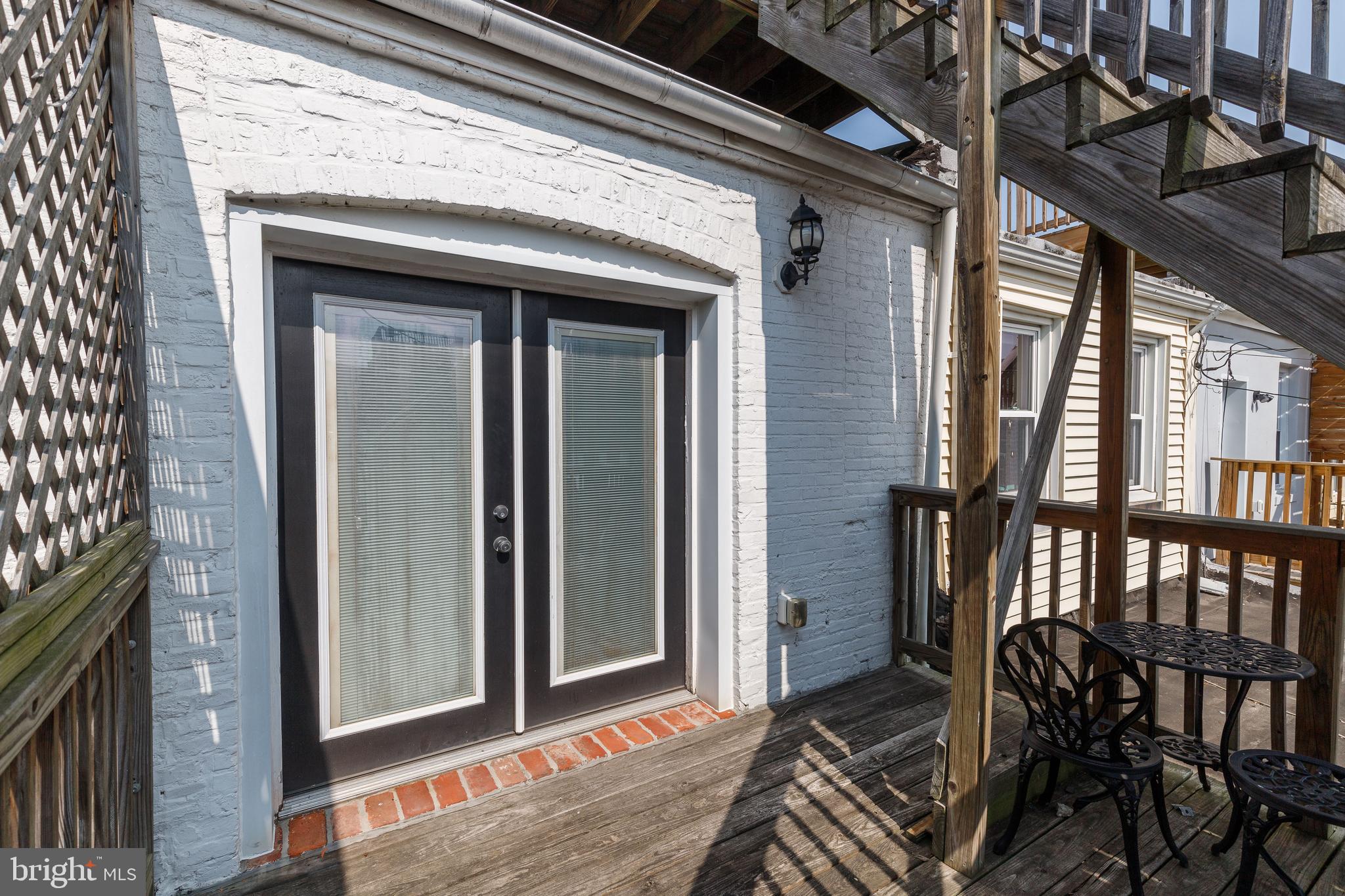 HIGHLANDTOWN - Residential Lease