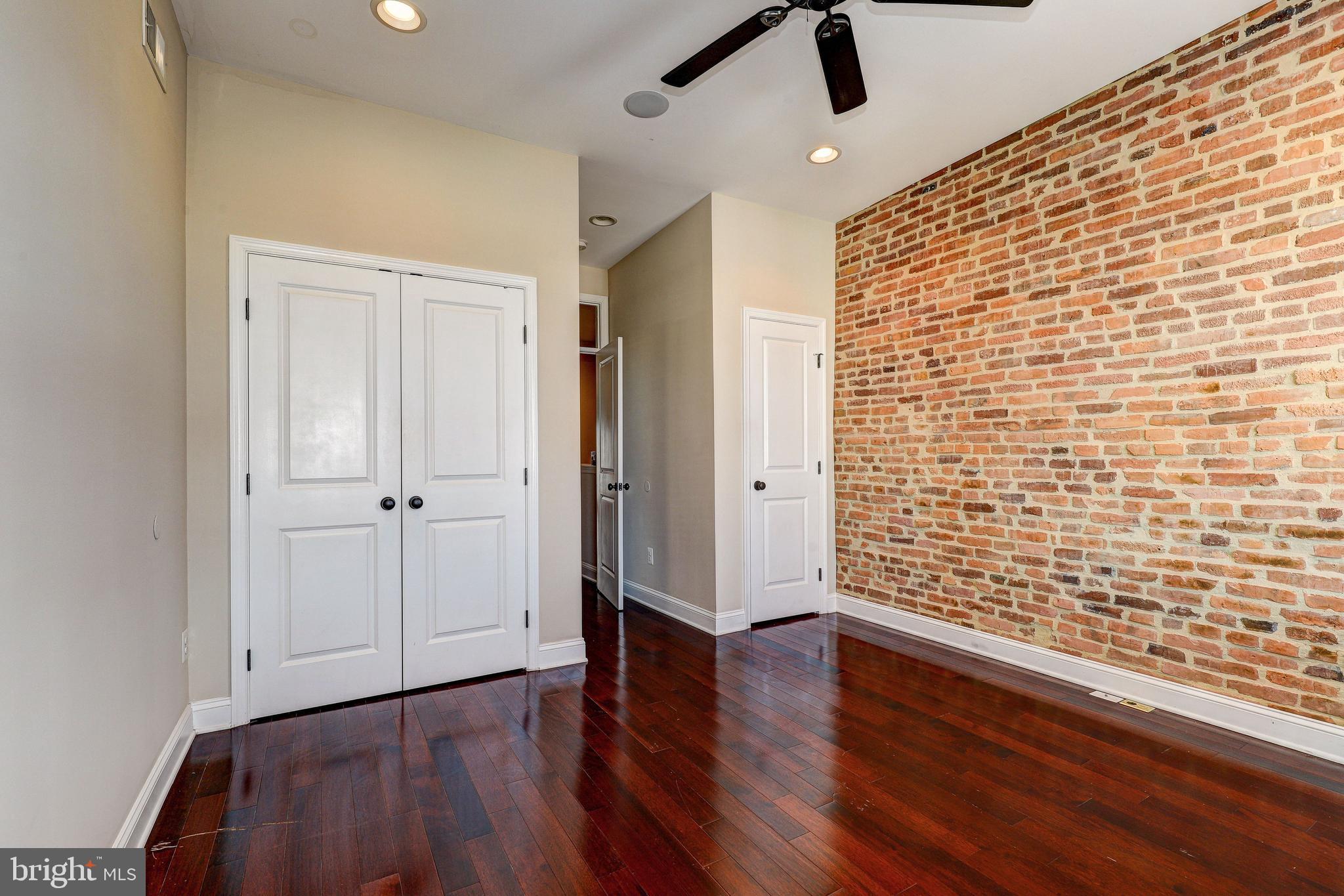 HIGHLANDTOWN - Residential Lease