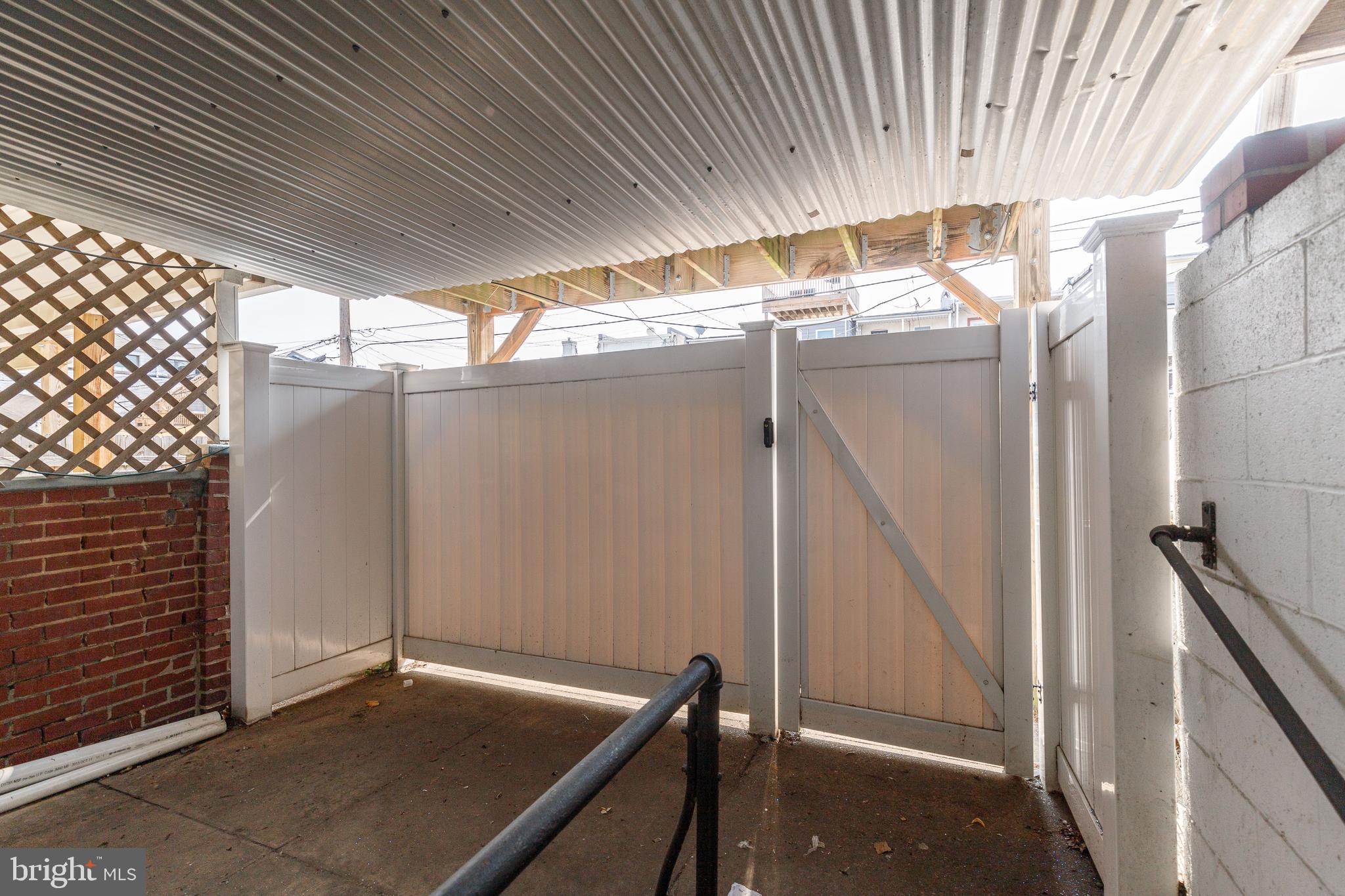 HIGHLANDTOWN - Residential Lease