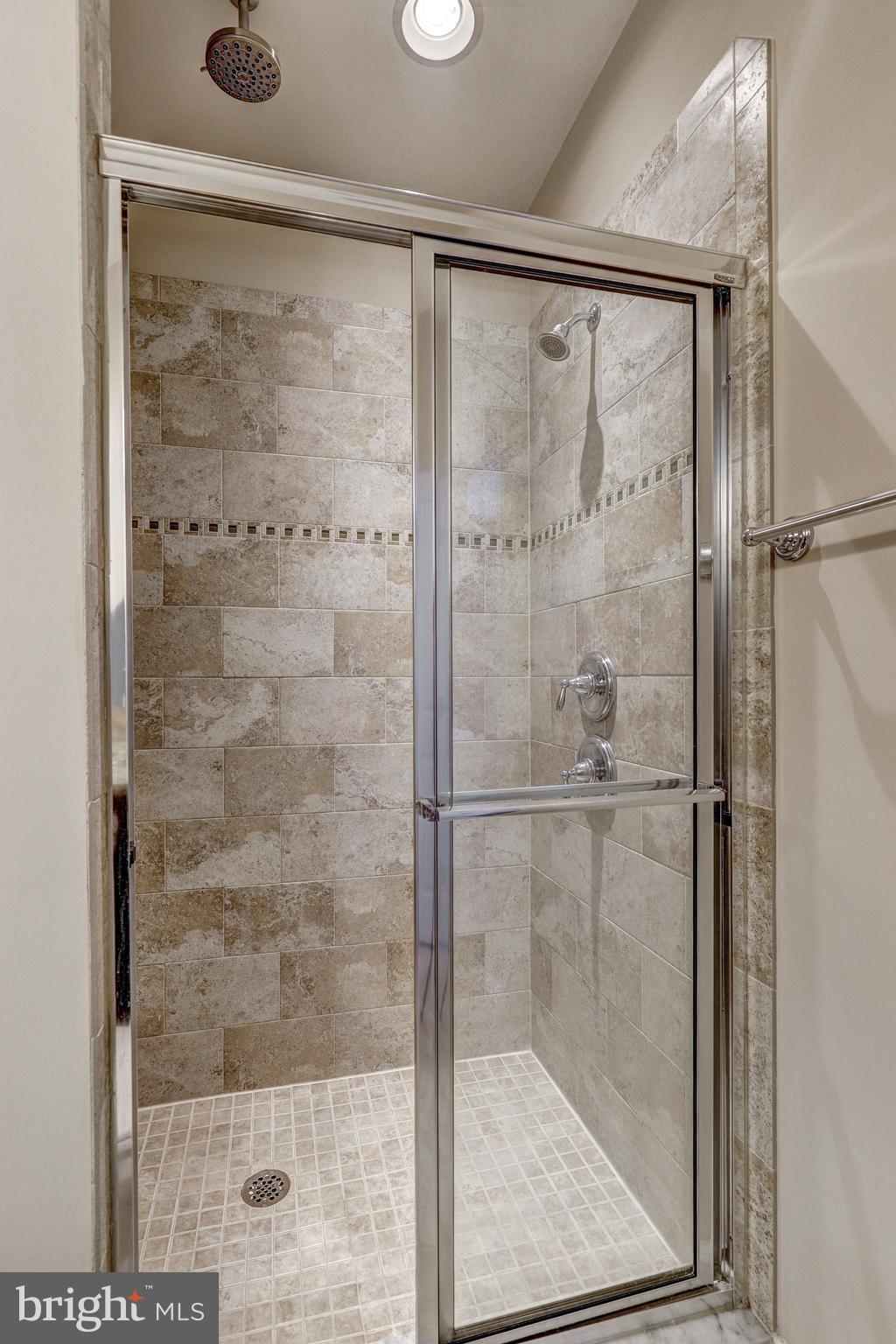 HIGHLANDTOWN - Residential Lease