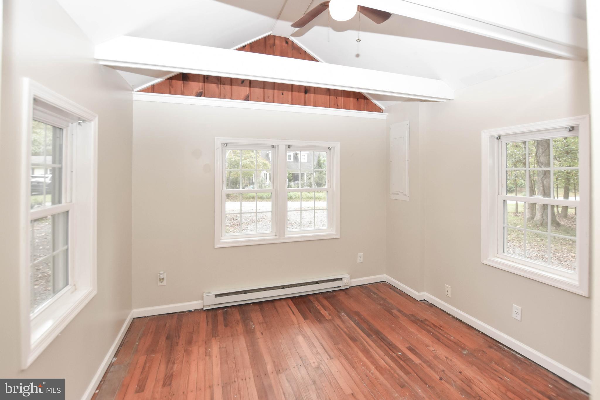 SHENANDOAH RETREAT - Residential