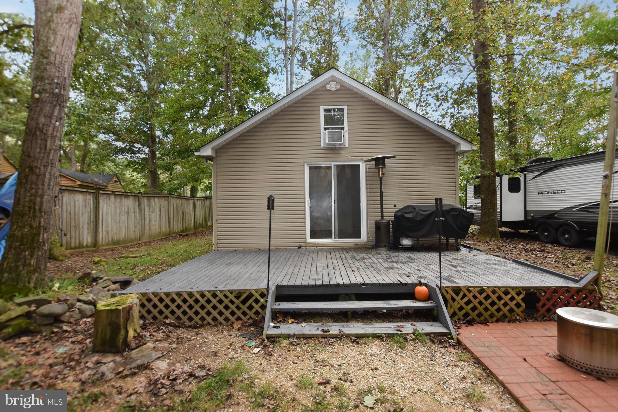 SHENANDOAH RETREAT - Residential