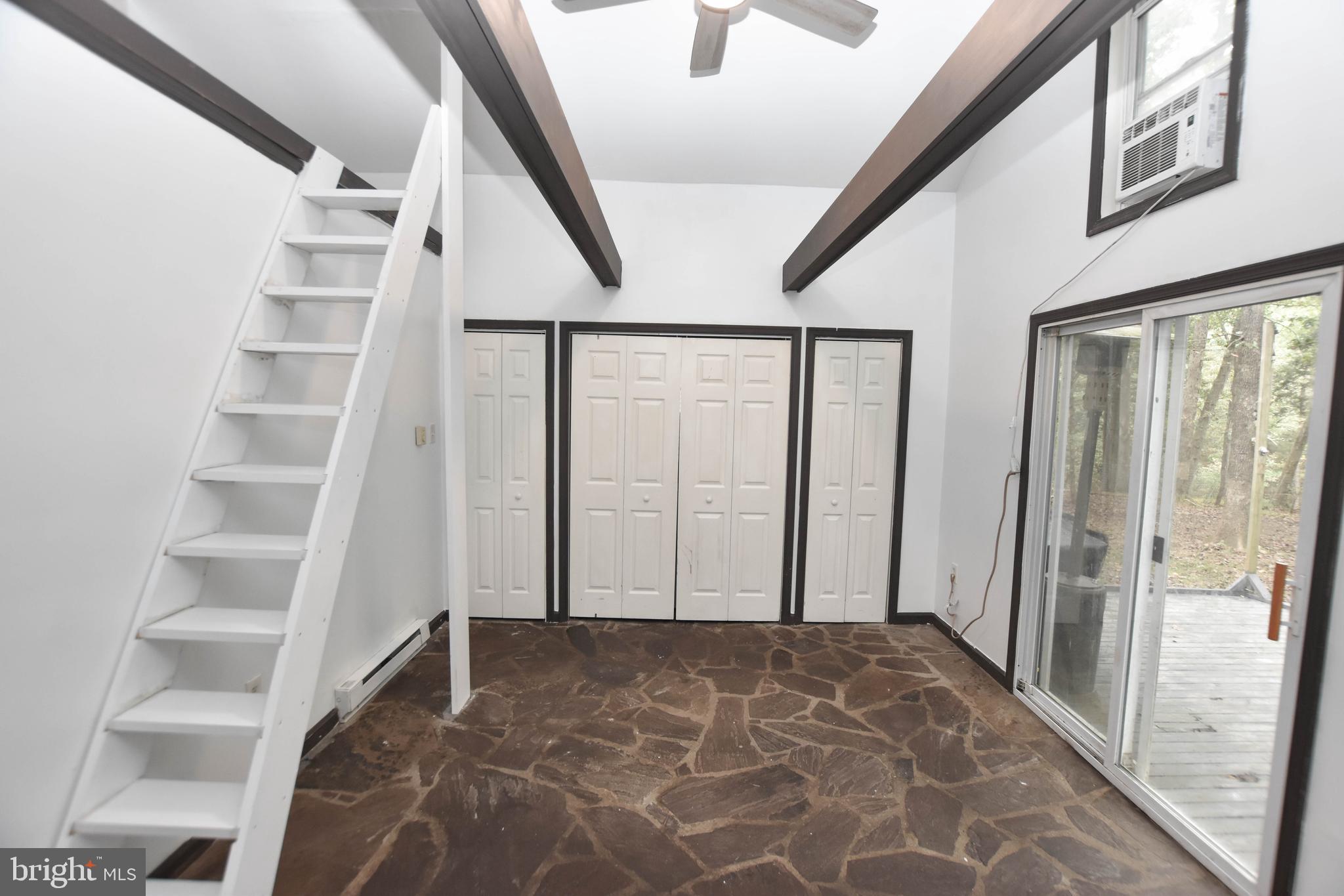 SHENANDOAH RETREAT - Residential