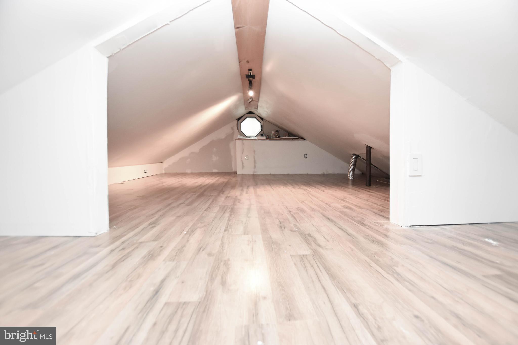 SHENANDOAH RETREAT - Residential