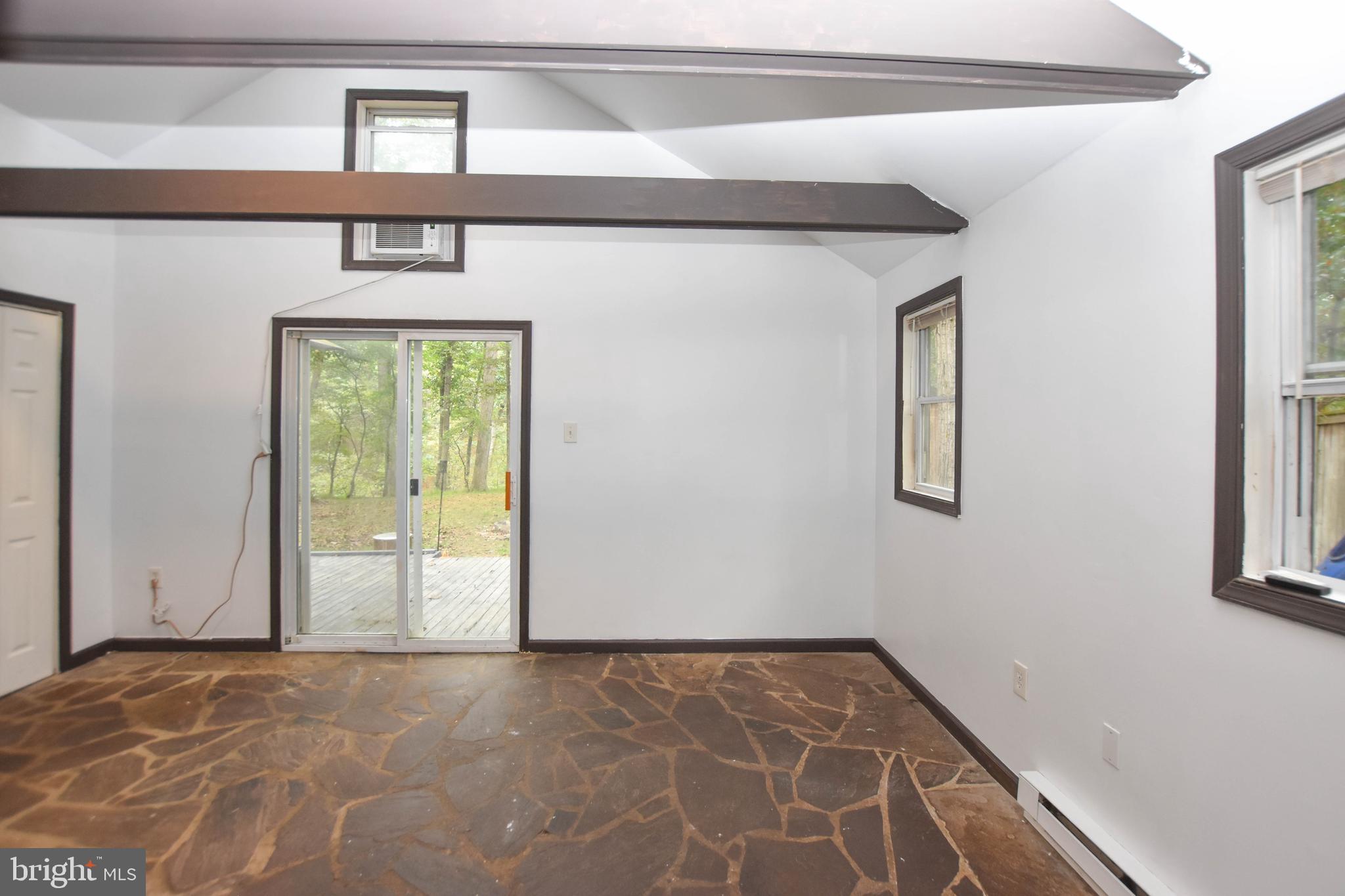 SHENANDOAH RETREAT - Residential