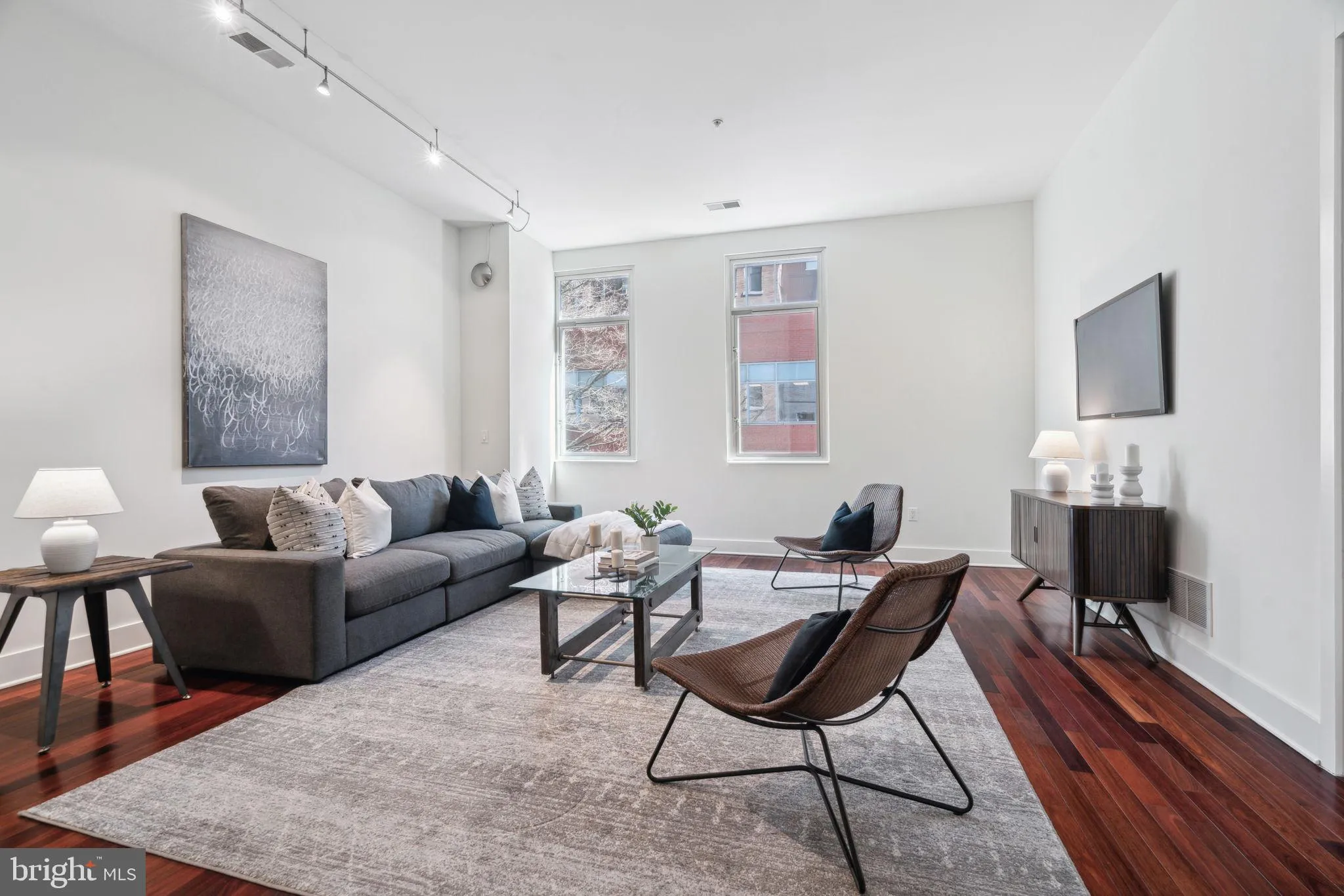 Philadelphia, Pennsylvania 19107, United States, 2 Bedrooms Bedrooms, ,2 BathroomsBathrooms,Residential,Active,88378