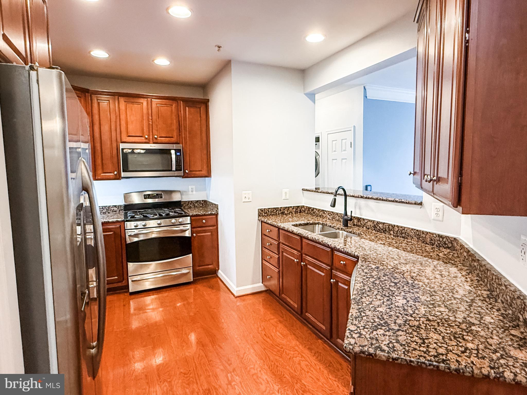 COBBLESTONE SQUARE - Residential Lease