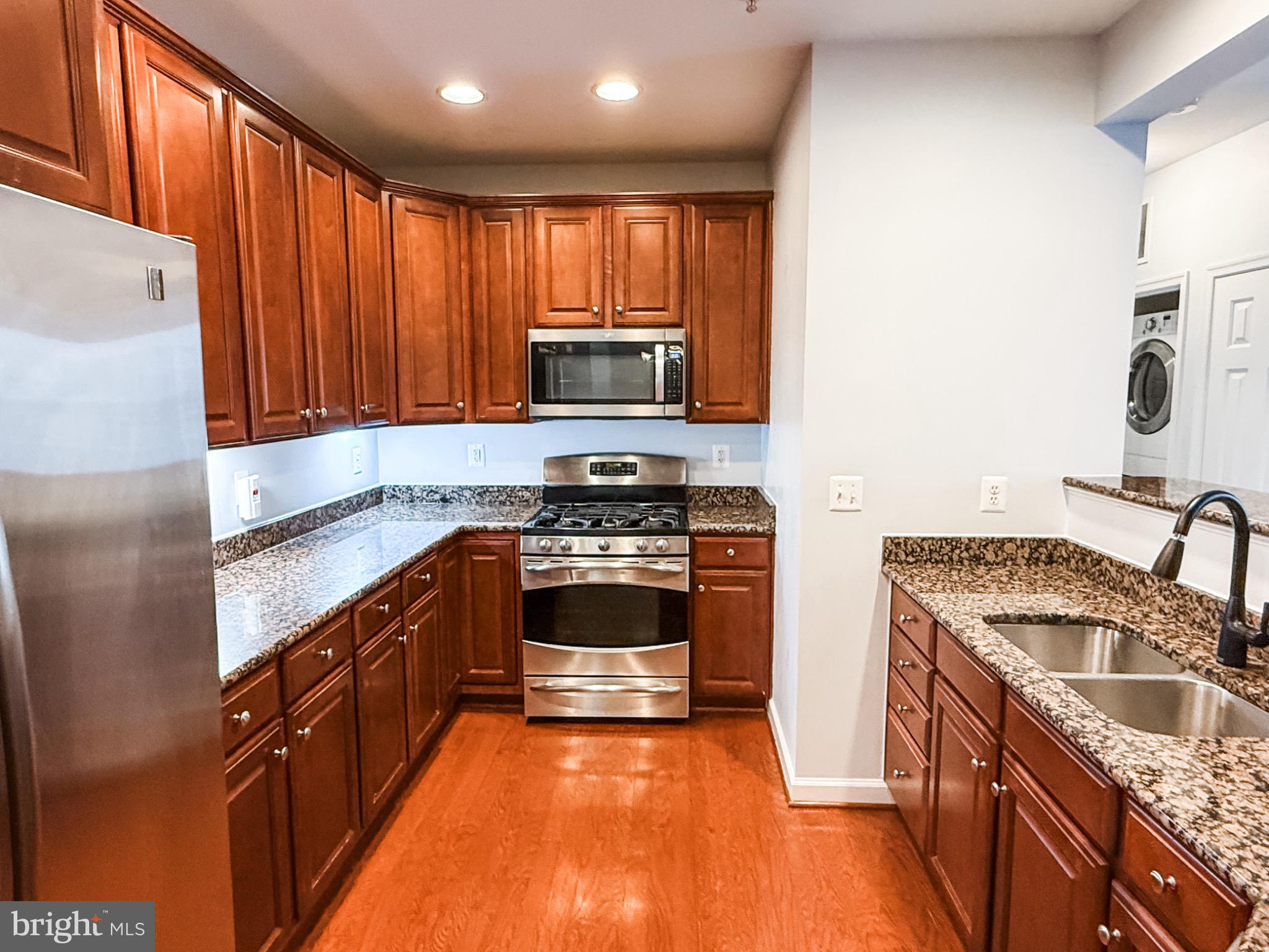 COBBLESTONE SQUARE - Residential Lease