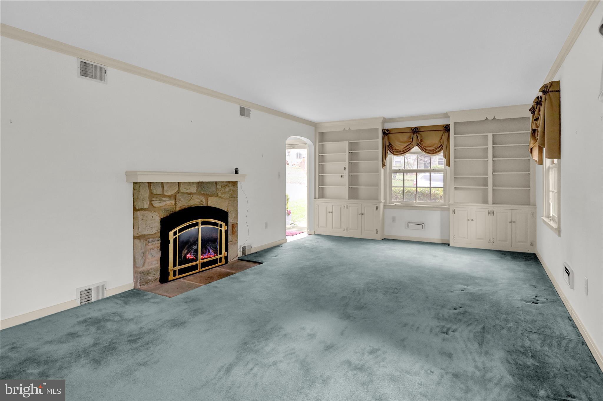 WOODLAWN - Residential