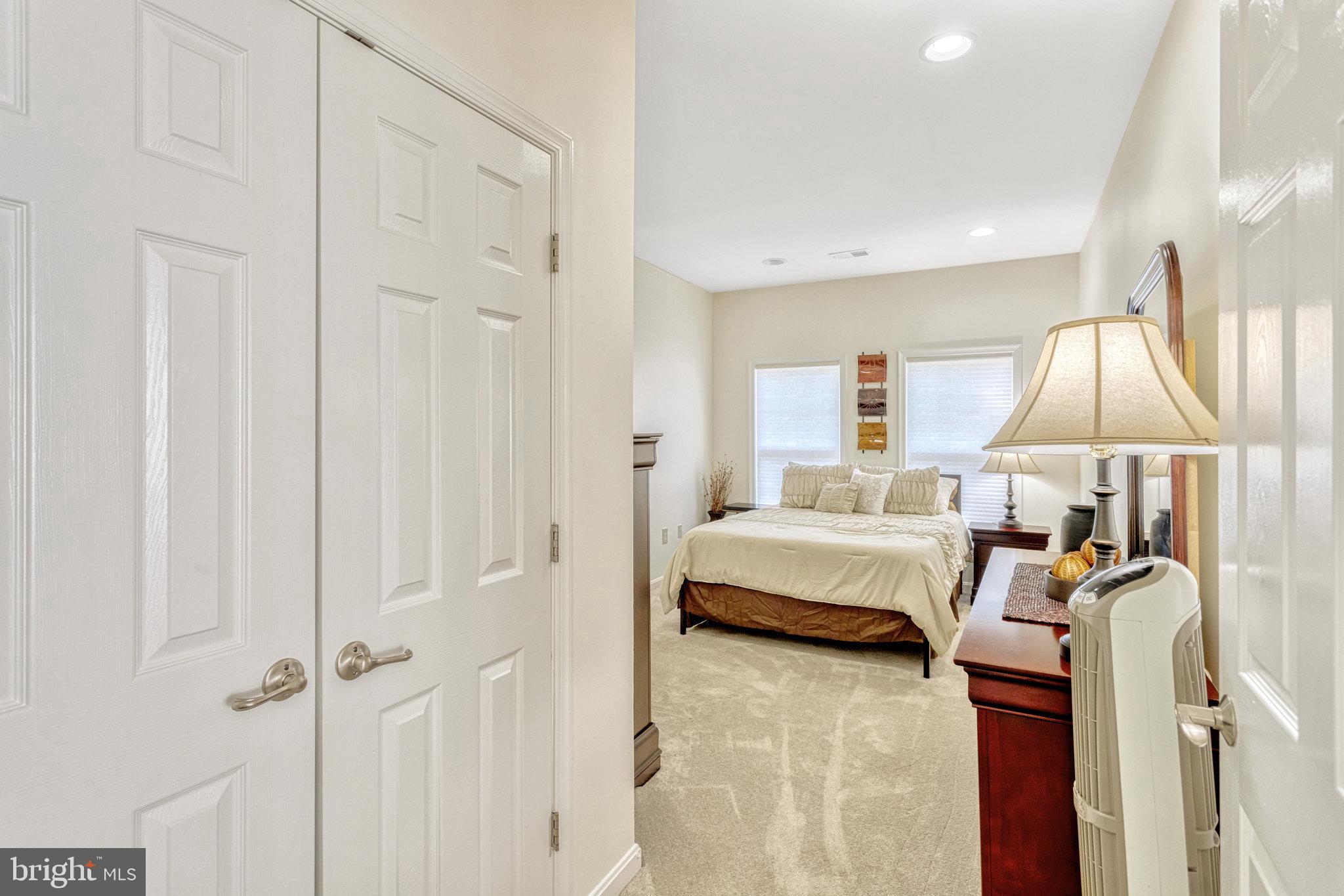 PORT POTOMAC - Residential