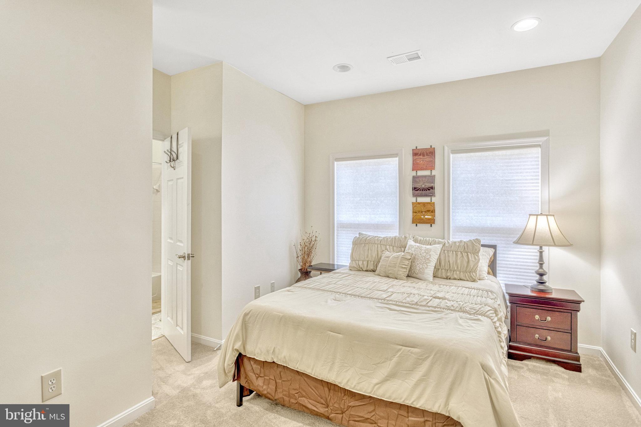 PORT POTOMAC - Residential