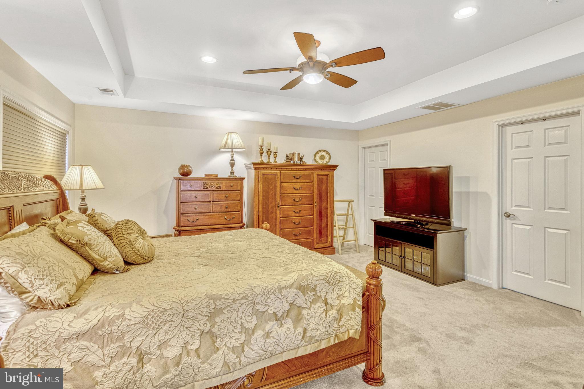 PORT POTOMAC - Residential