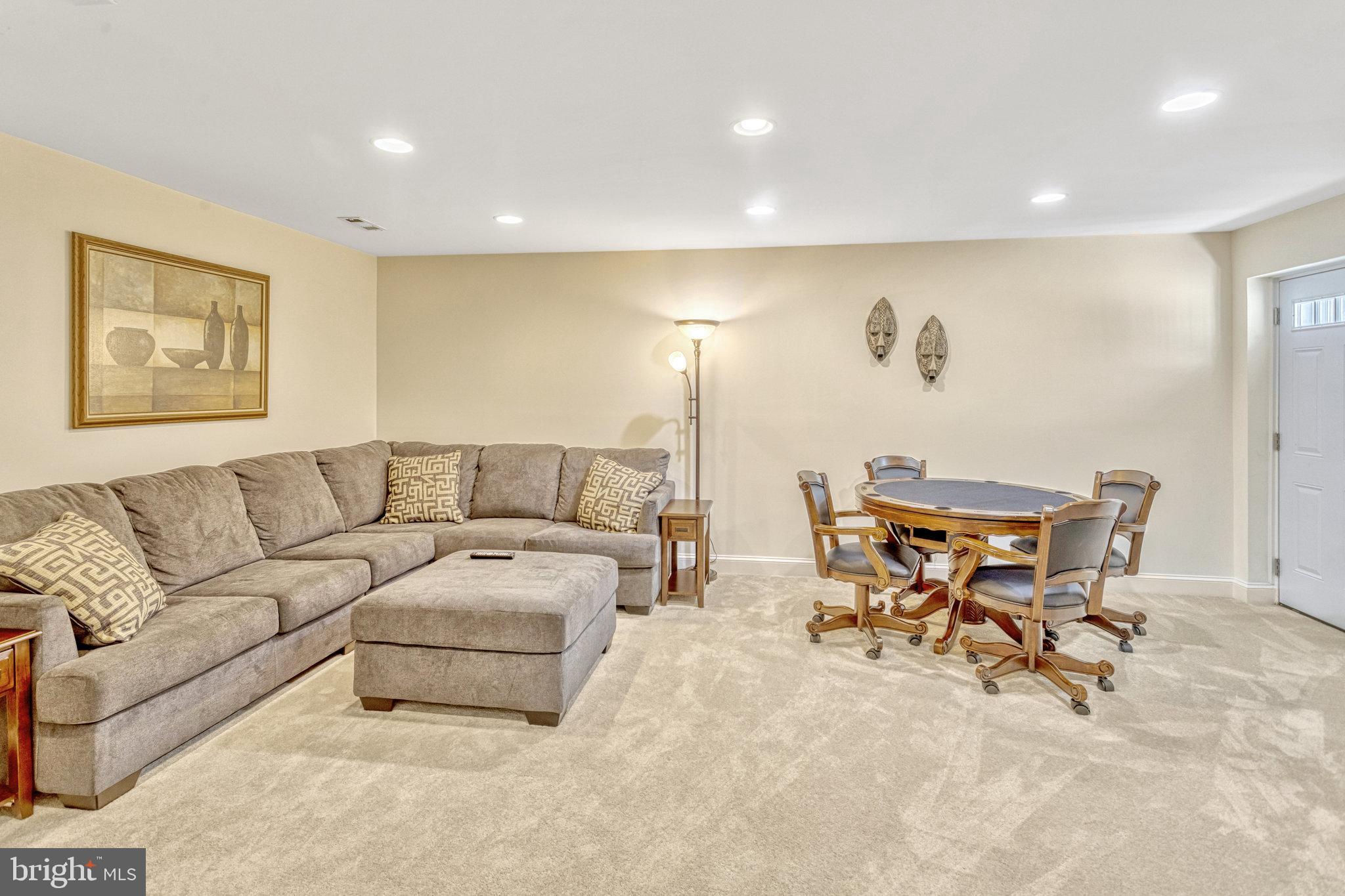 PORT POTOMAC - Residential