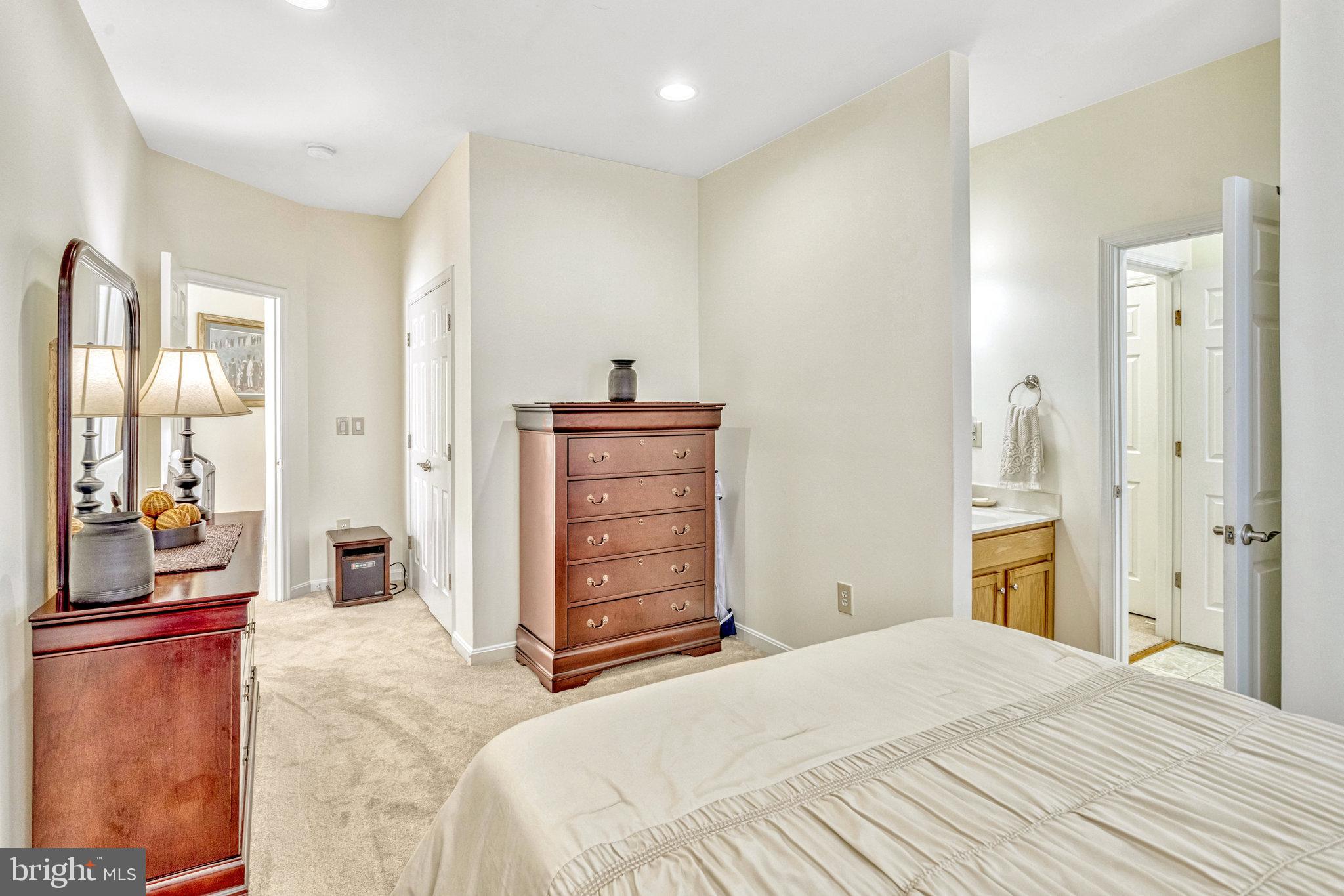 PORT POTOMAC - Residential