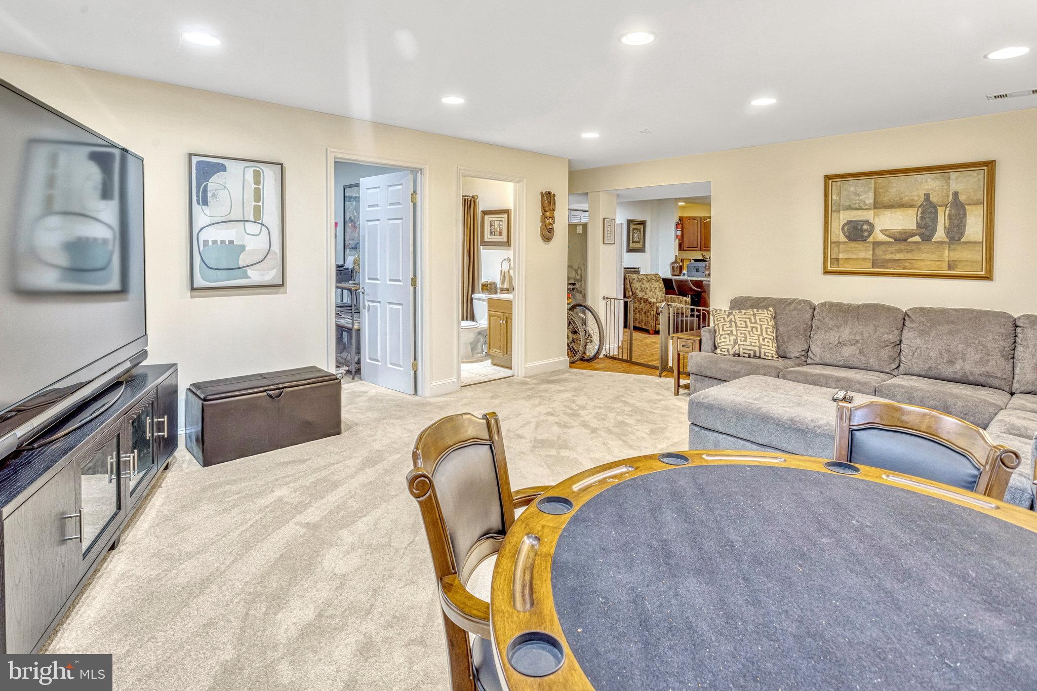 PORT POTOMAC - Residential