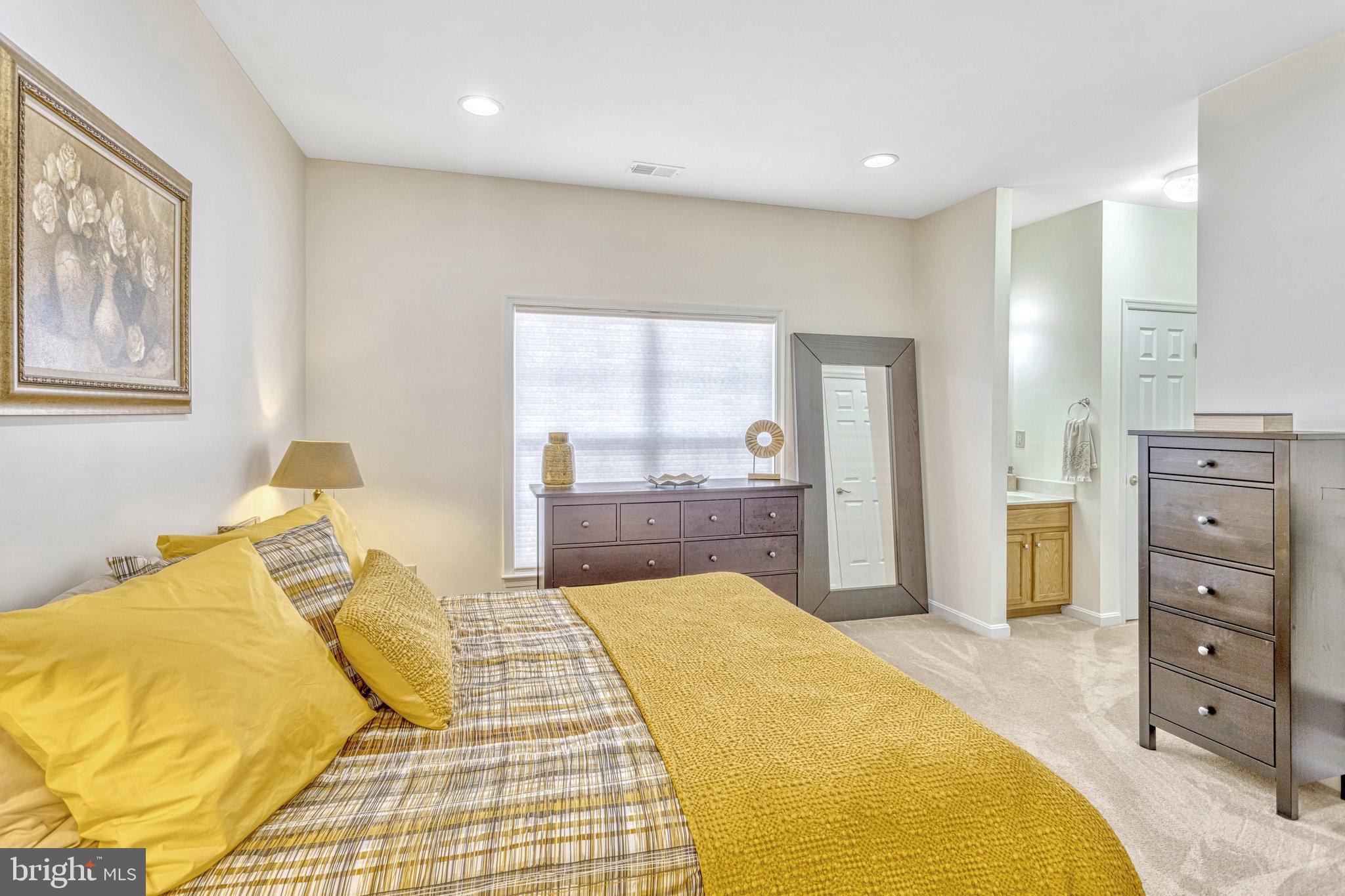 PORT POTOMAC - Residential