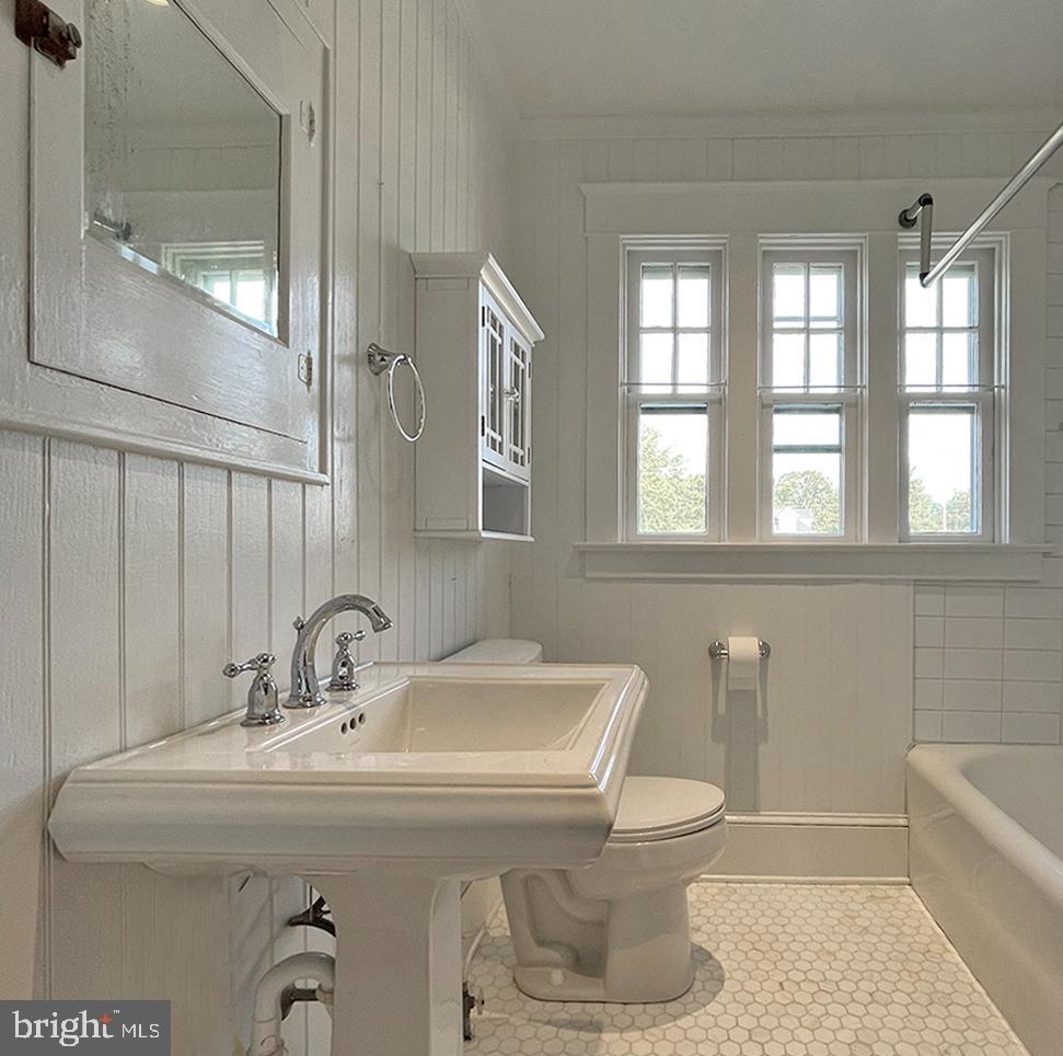 REEDVILLE - Residential