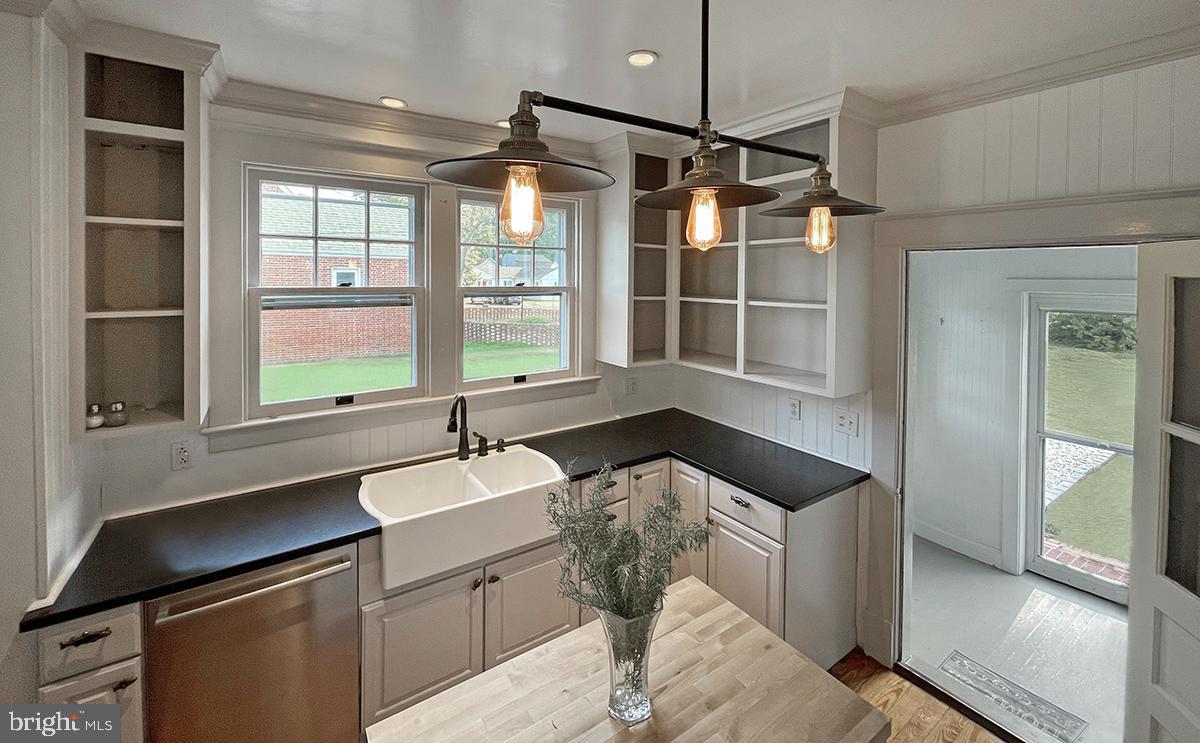 REEDVILLE - Residential