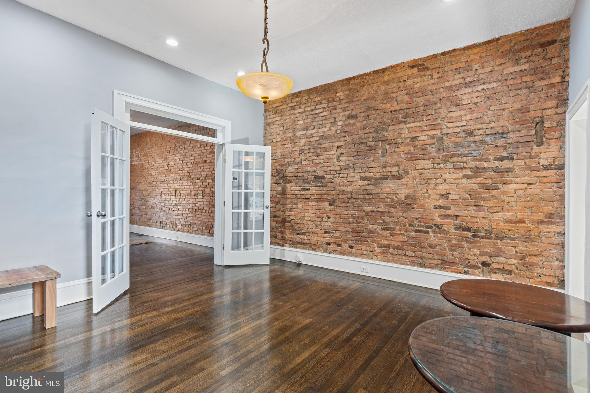 BARCLAY - Residential Lease