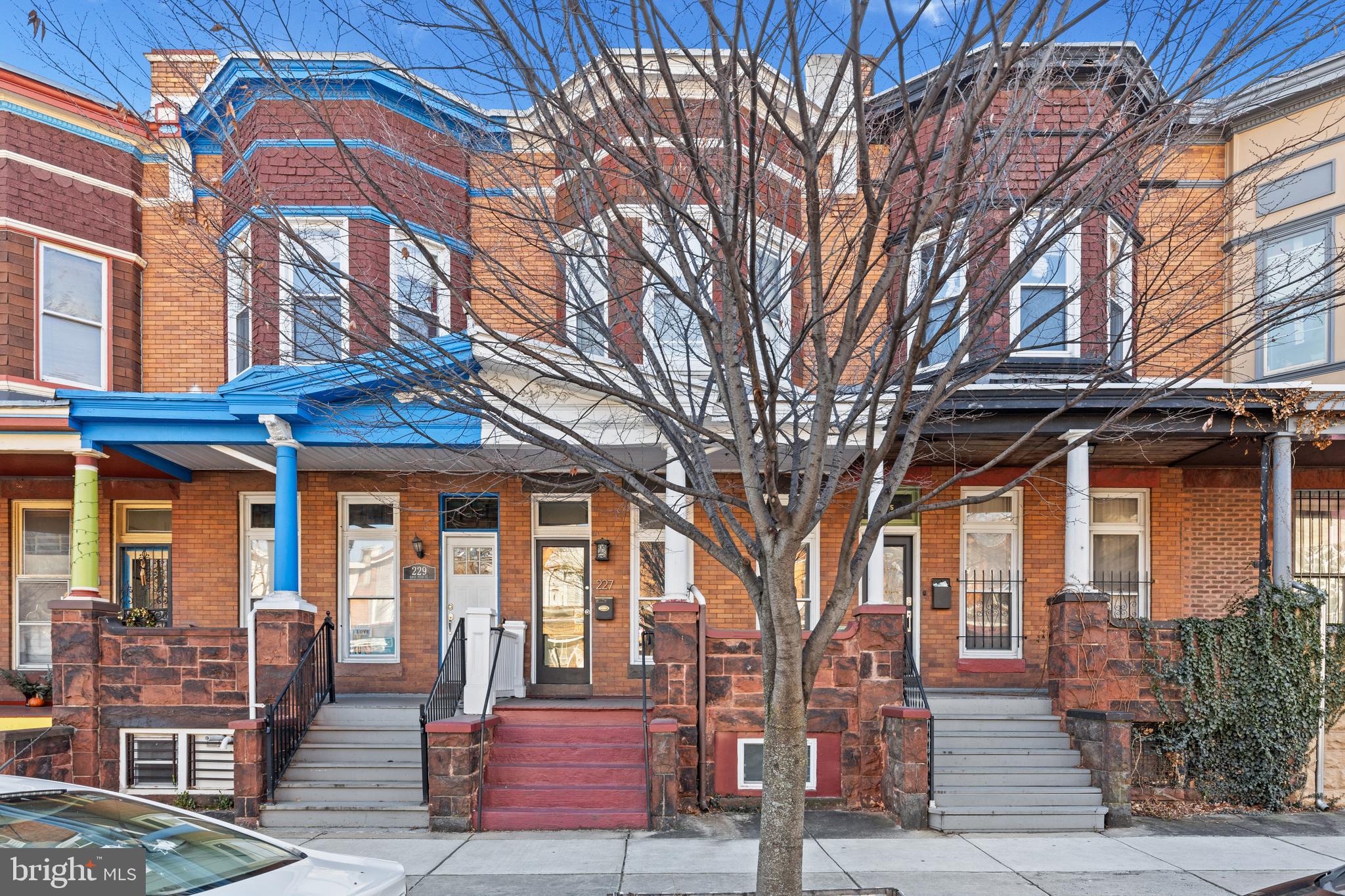 15 FOOT WIDE NEWLY RENOVATED ROW HOME FOR IMMEDIATE MOVE-IN NOW AVAILABLE. GLISTENING HARDWOODS CASCADE THROUGHOUT. CUSTOM CABINETRY, LARGE CHEFS KITCHEN,TALL CEILINGS. SPACIOUS 3 BEDROOMS WITH 2 BATHROOMS. OFF STREET PARKING PAD. TONS OF NATURAL LIGHT. EXPOSED BRICK. AMPLE STORAGE. REAR DECK - GREAT FOR ENTERTAINING. CLOSE PROXIMITY TO RETAIL SHOPPING, LOCAL DINING, AND ALL MAJOR HIGHWAYS. SCHEDULE A PRIVATE TOUR TODAY.