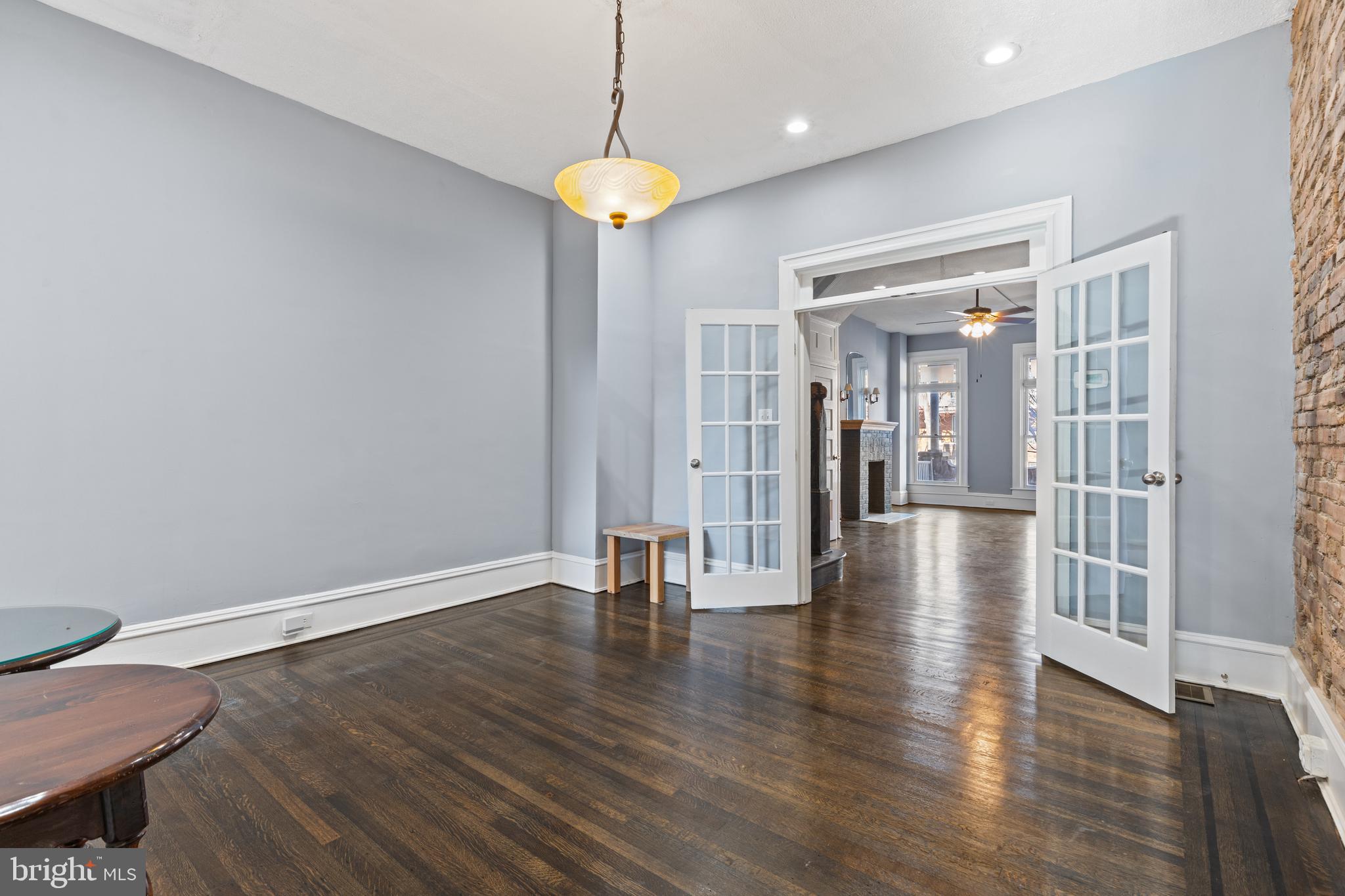 BARCLAY - Residential Lease