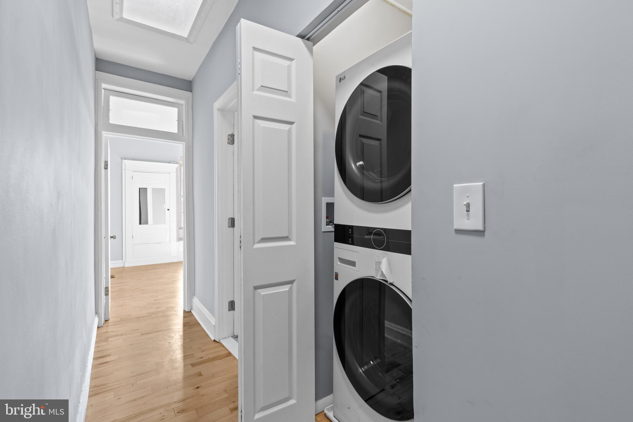 BARCLAY - Residential Lease