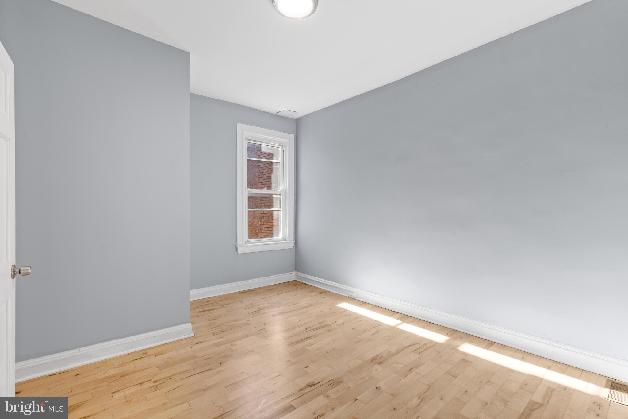 BARCLAY - Residential Lease