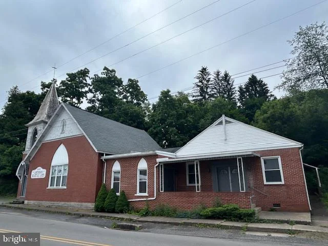 123 Long Street, Spring Mills, PA, 16875