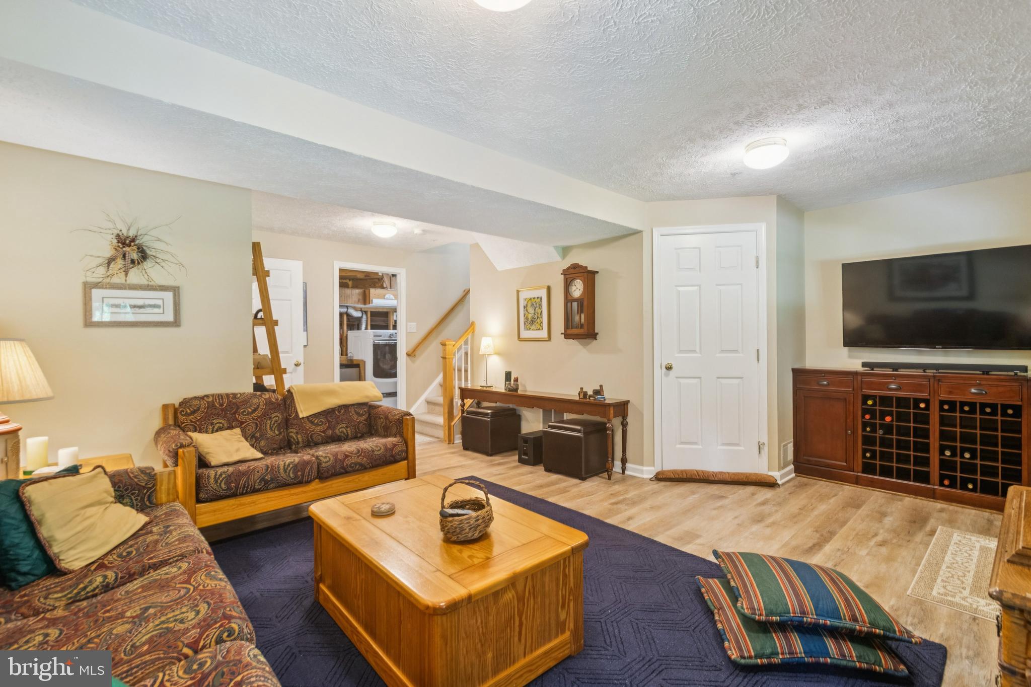 987 CHESTNUT MANOR COURT