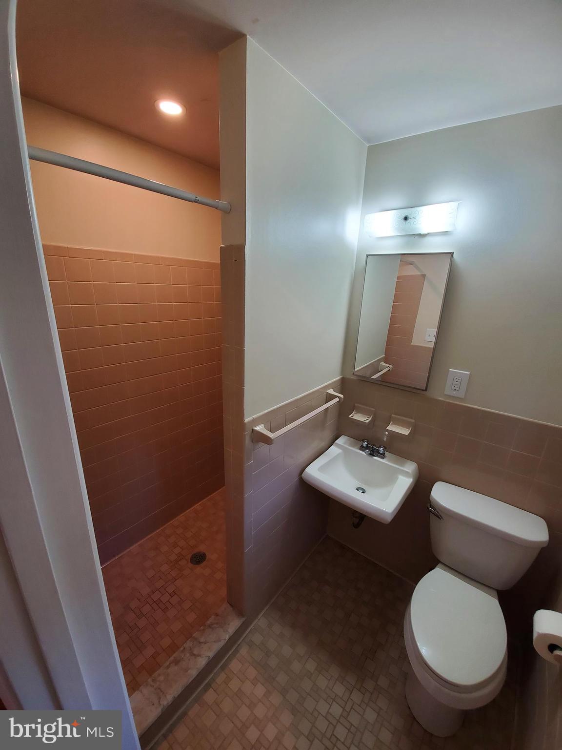 SEVERNA FOREST - Residential Lease