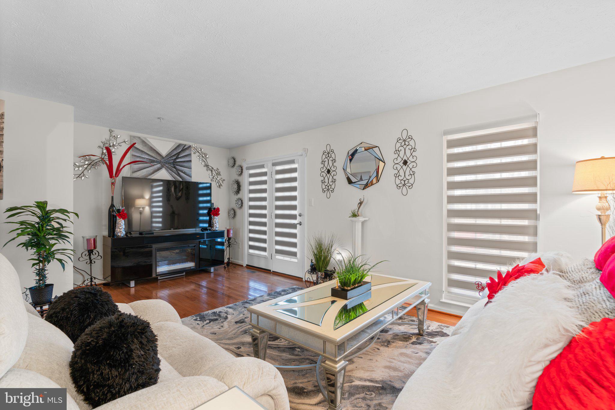 PINEY ORCHARD - Residential