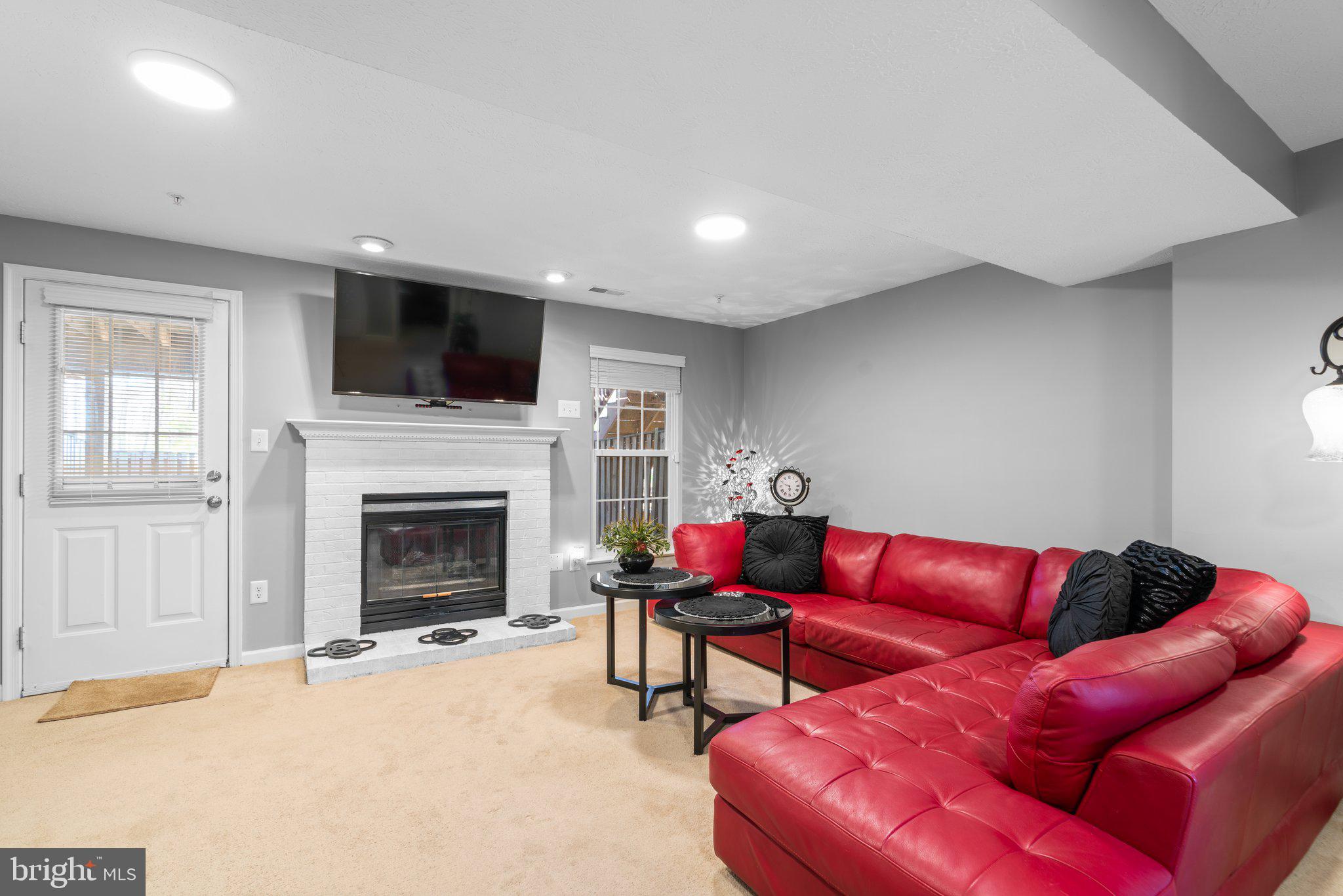 PINEY ORCHARD - Residential