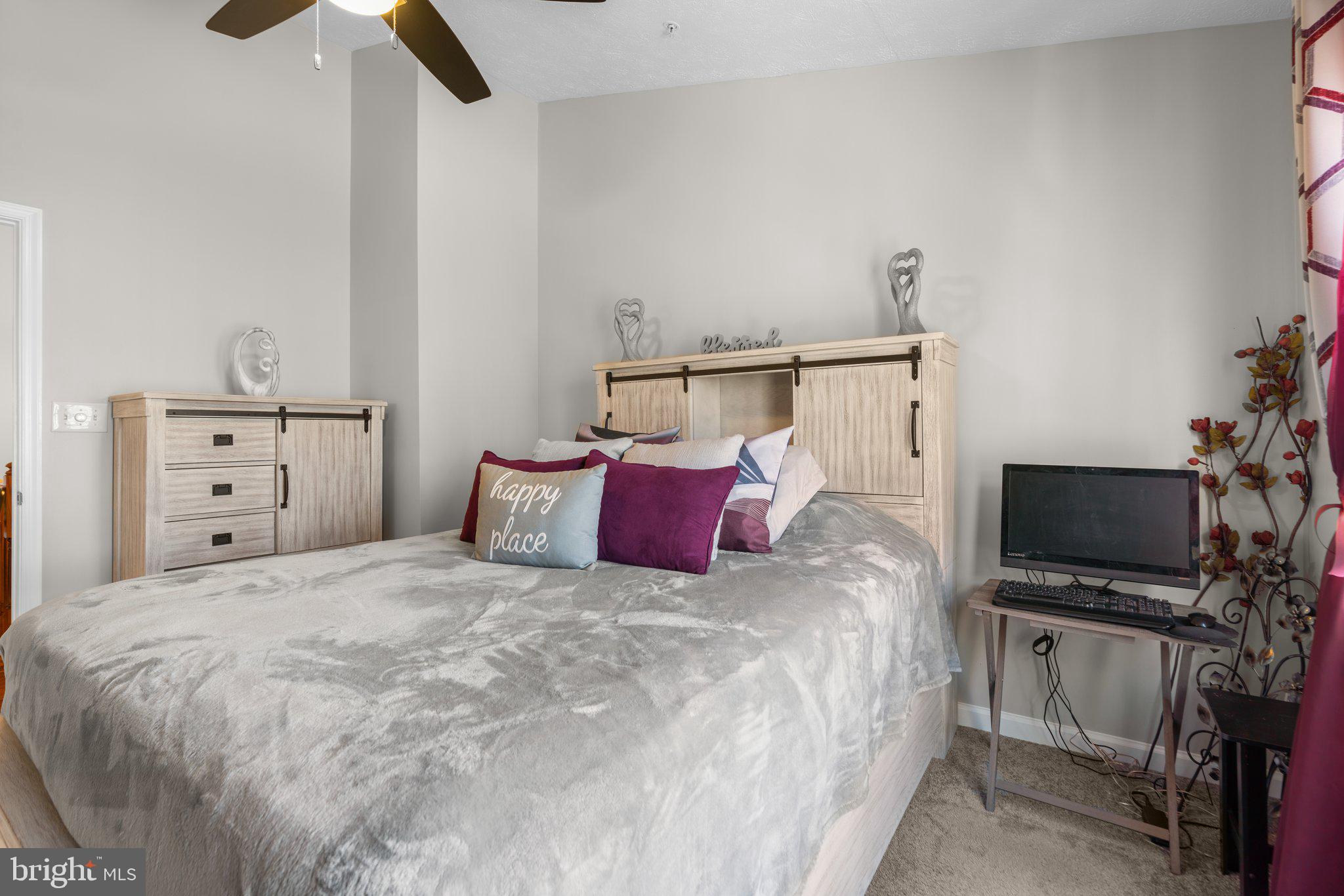 PINEY ORCHARD - Residential