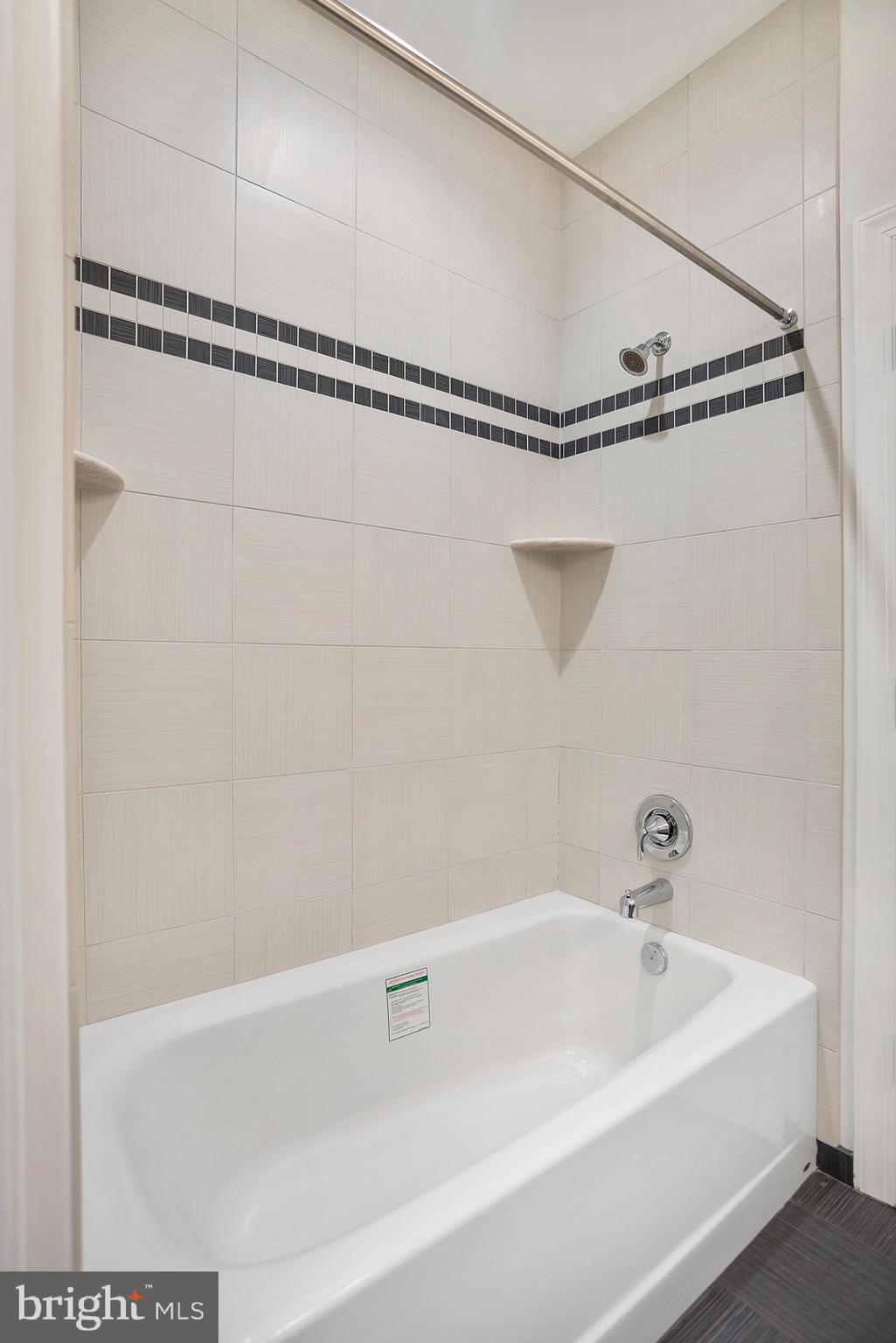 DARLINGTON POINTE - Residential