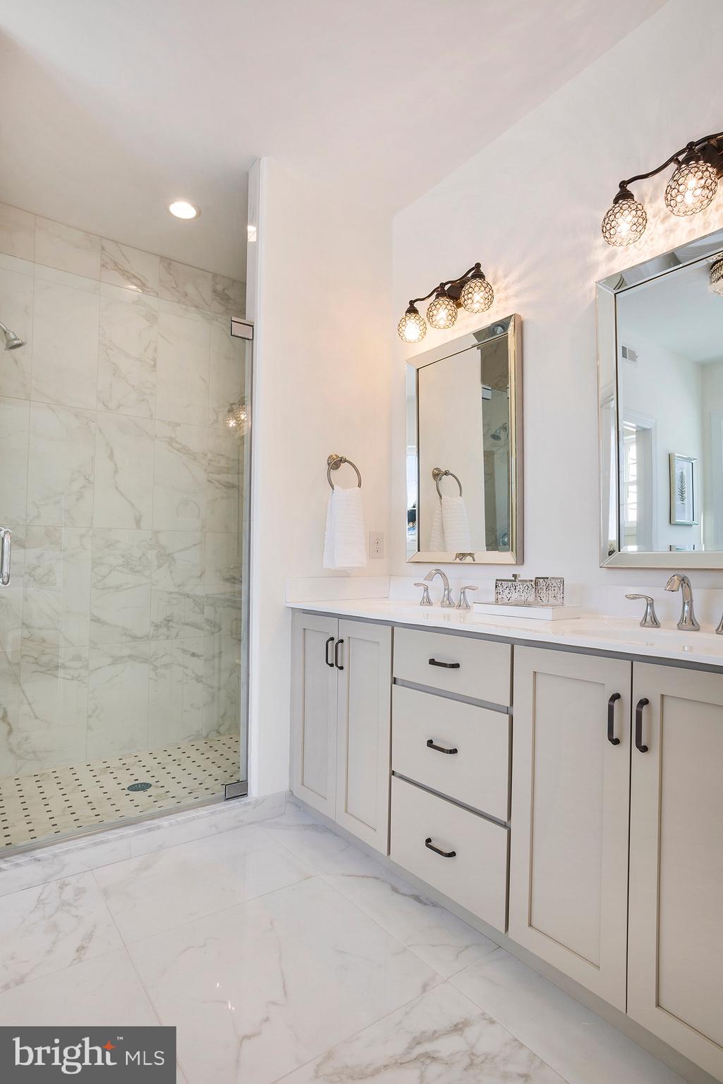 DARLINGTON POINTE - Residential