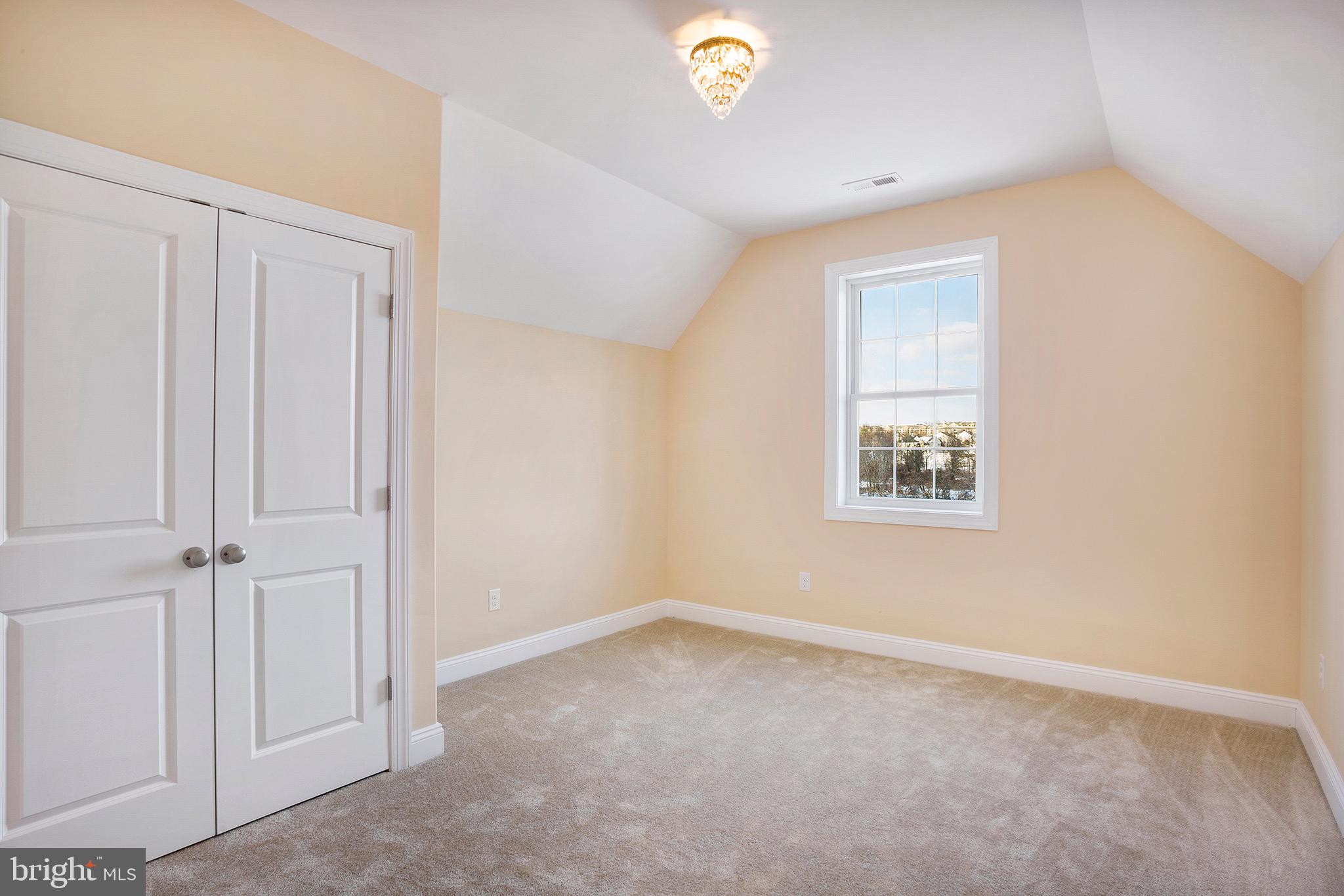 DARLINGTON POINTE - Residential