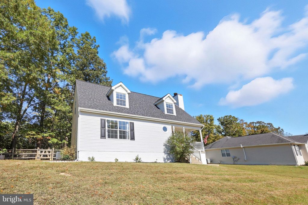 Photo of 8 Brown Circle, FREDERICKSBURG, VA 22405 (MLS # VAST2041482)