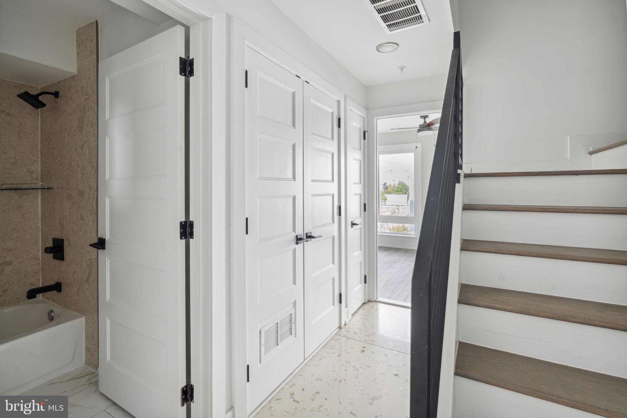 FISHTOWN - Residential Lease