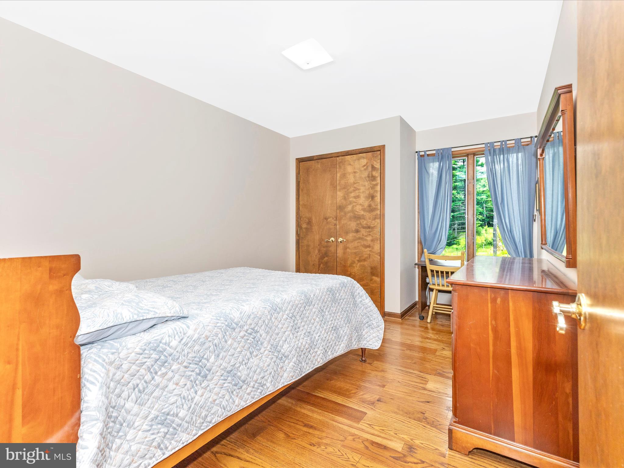 SCOUTS KNOLL - Residential