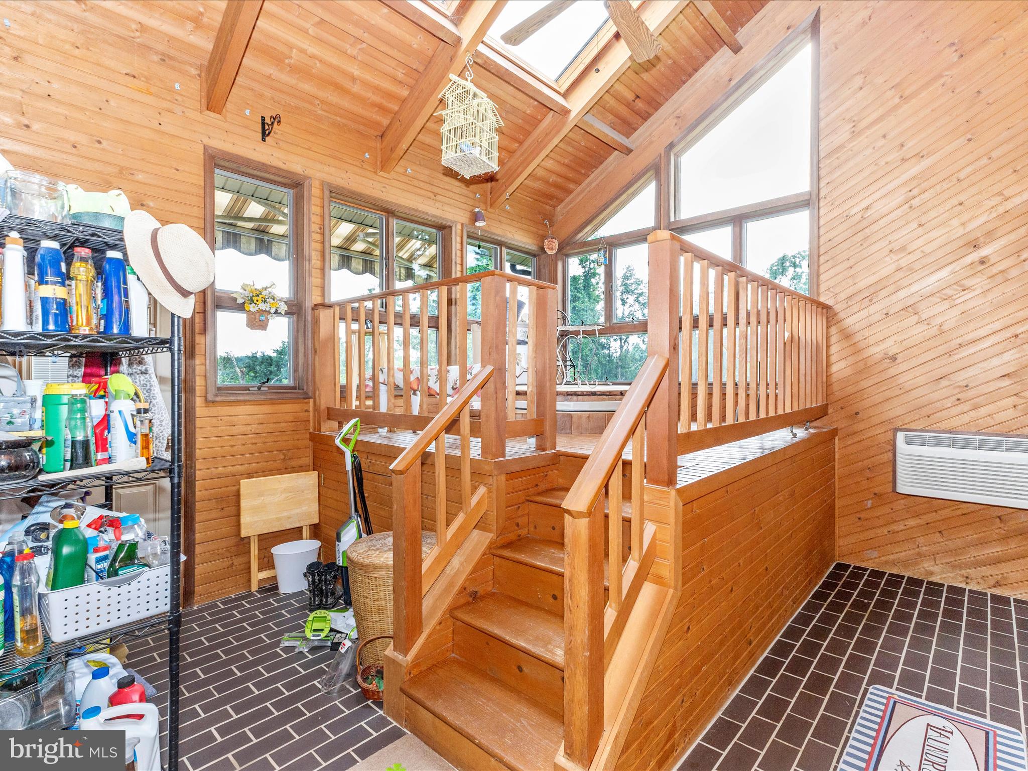 SCOUTS KNOLL - Residential